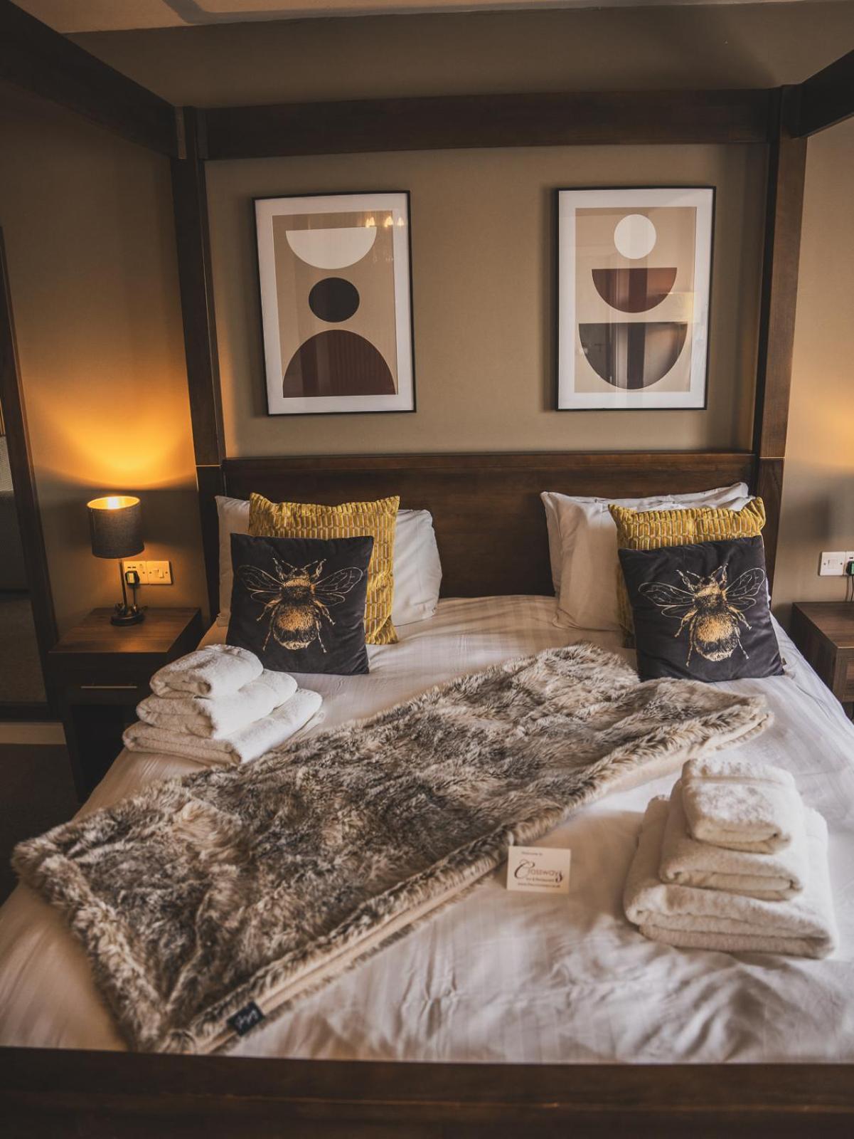 Four Poster Room - Photo 6