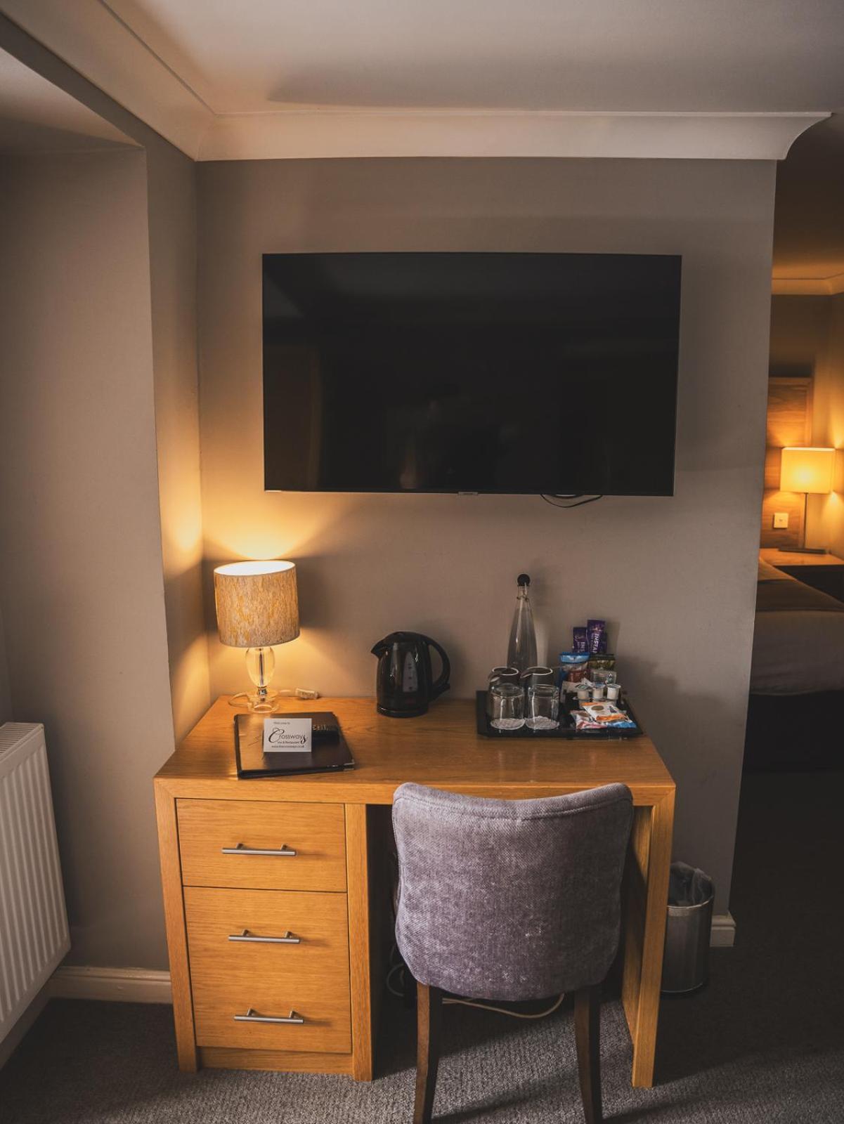 Deluxe Family Room (2 Adults + 3 Children) - Photo 4