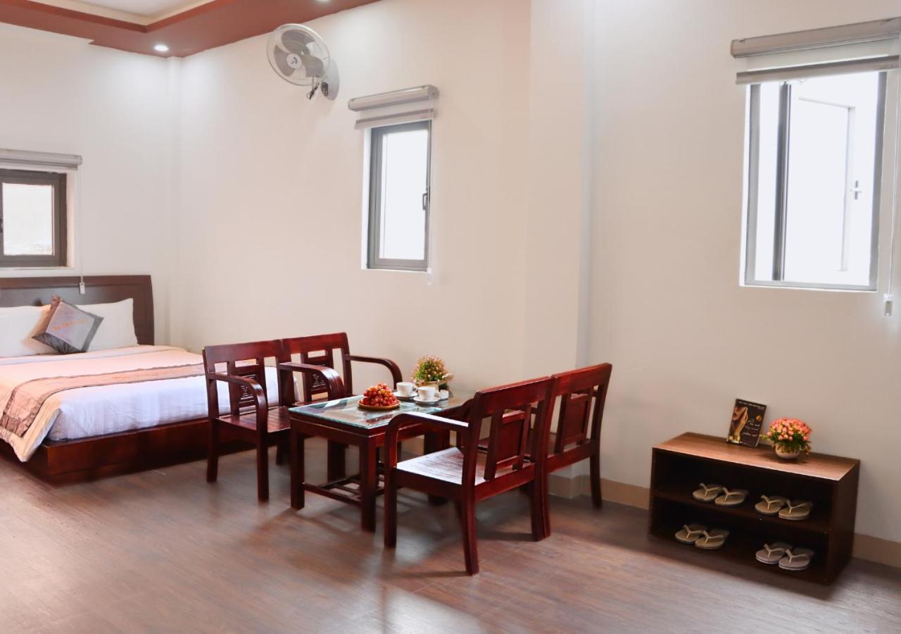 Family Room - Photo 8