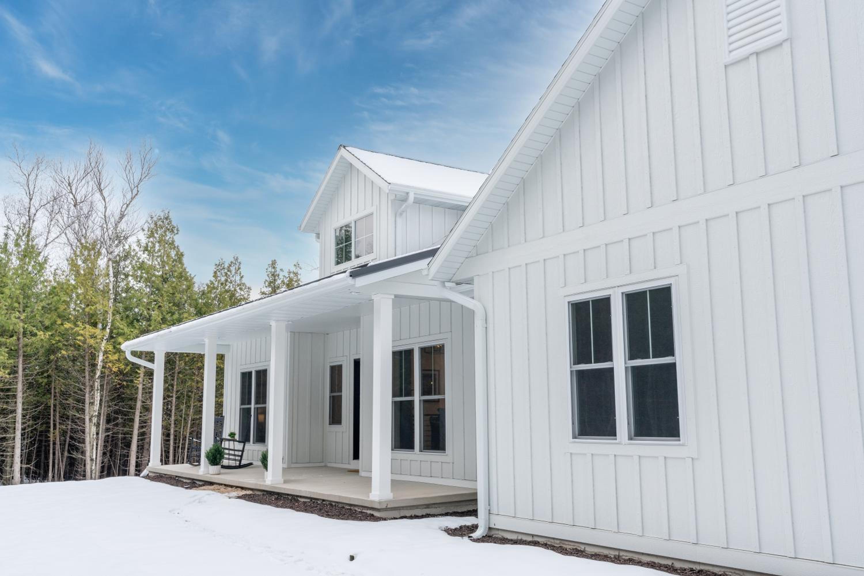 Five-Bedroom House photo 2