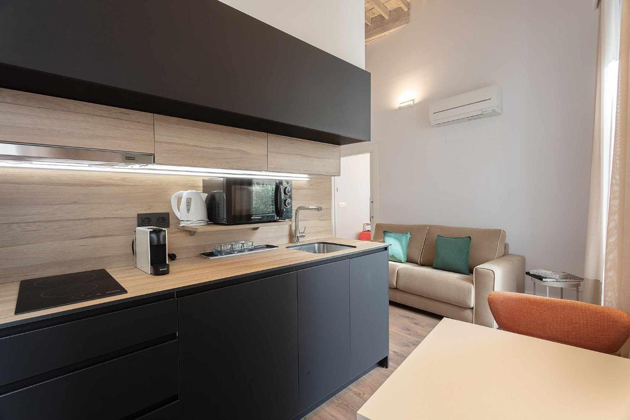 Apartment with Balcony - Photo 6