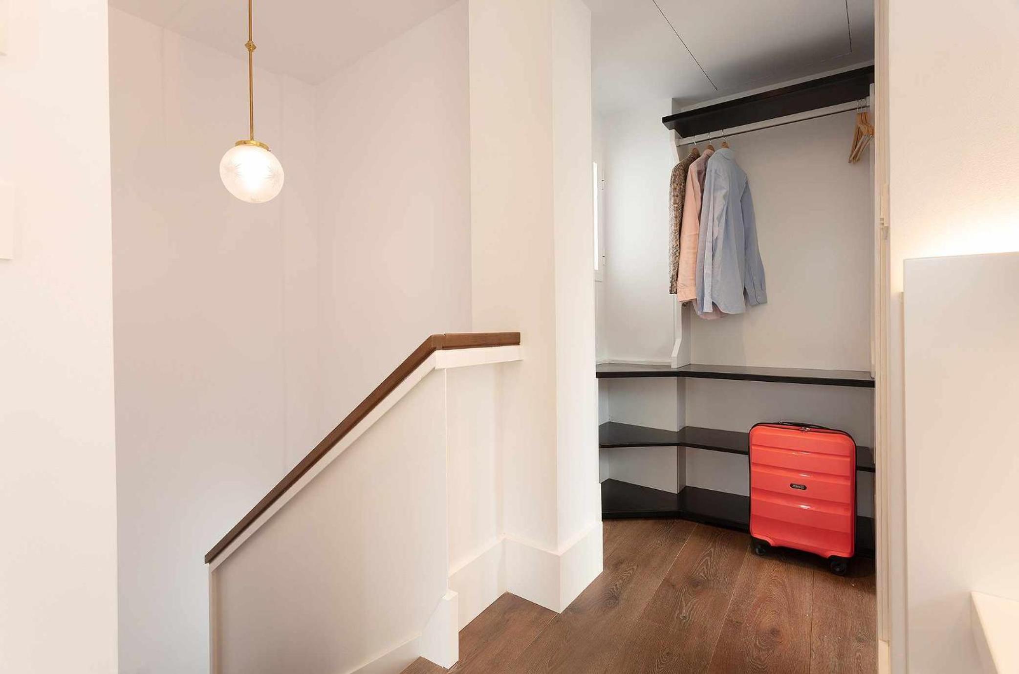 Penthouse Apartment - Photo 3