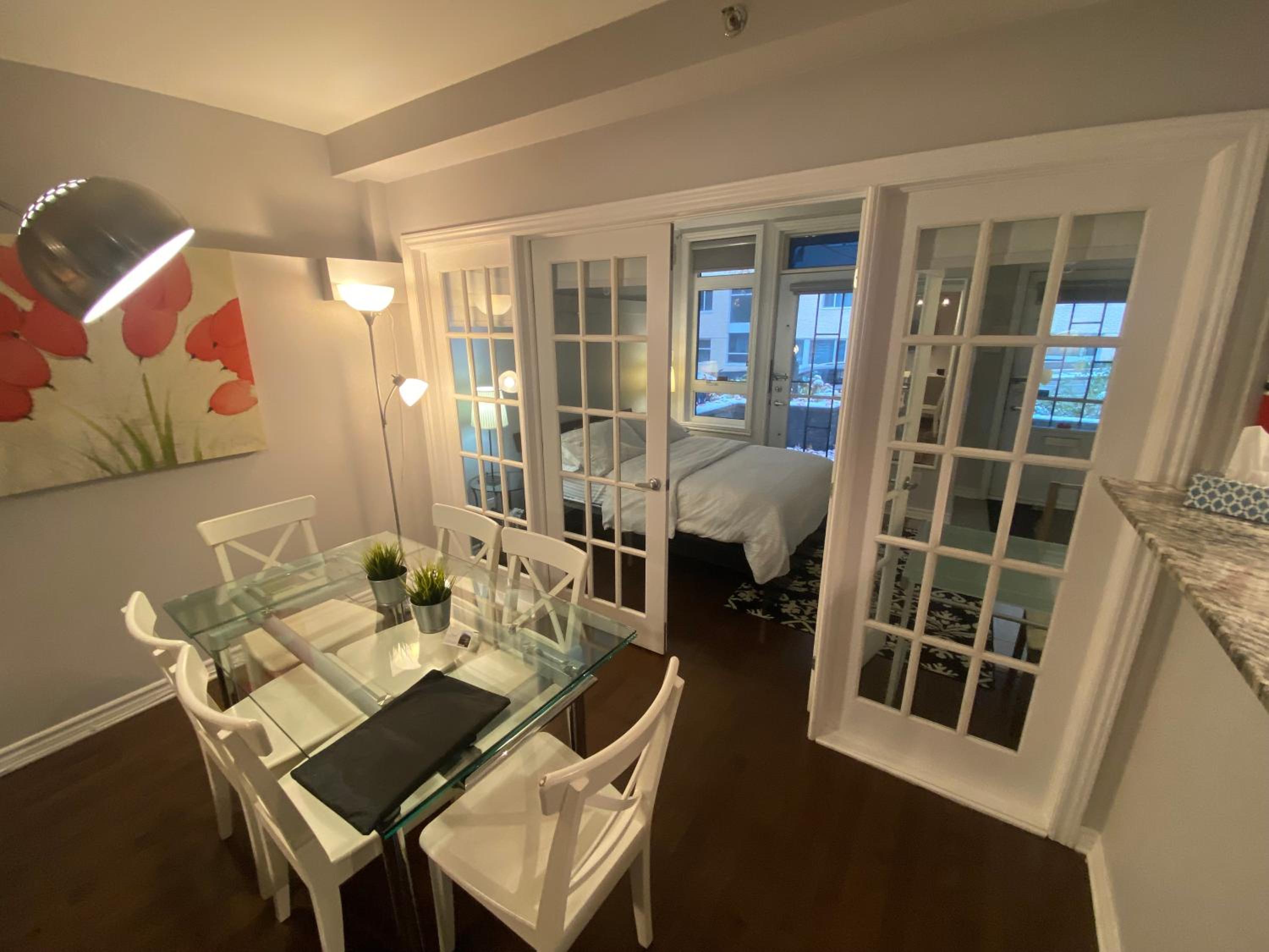 Courtyard Suite 101