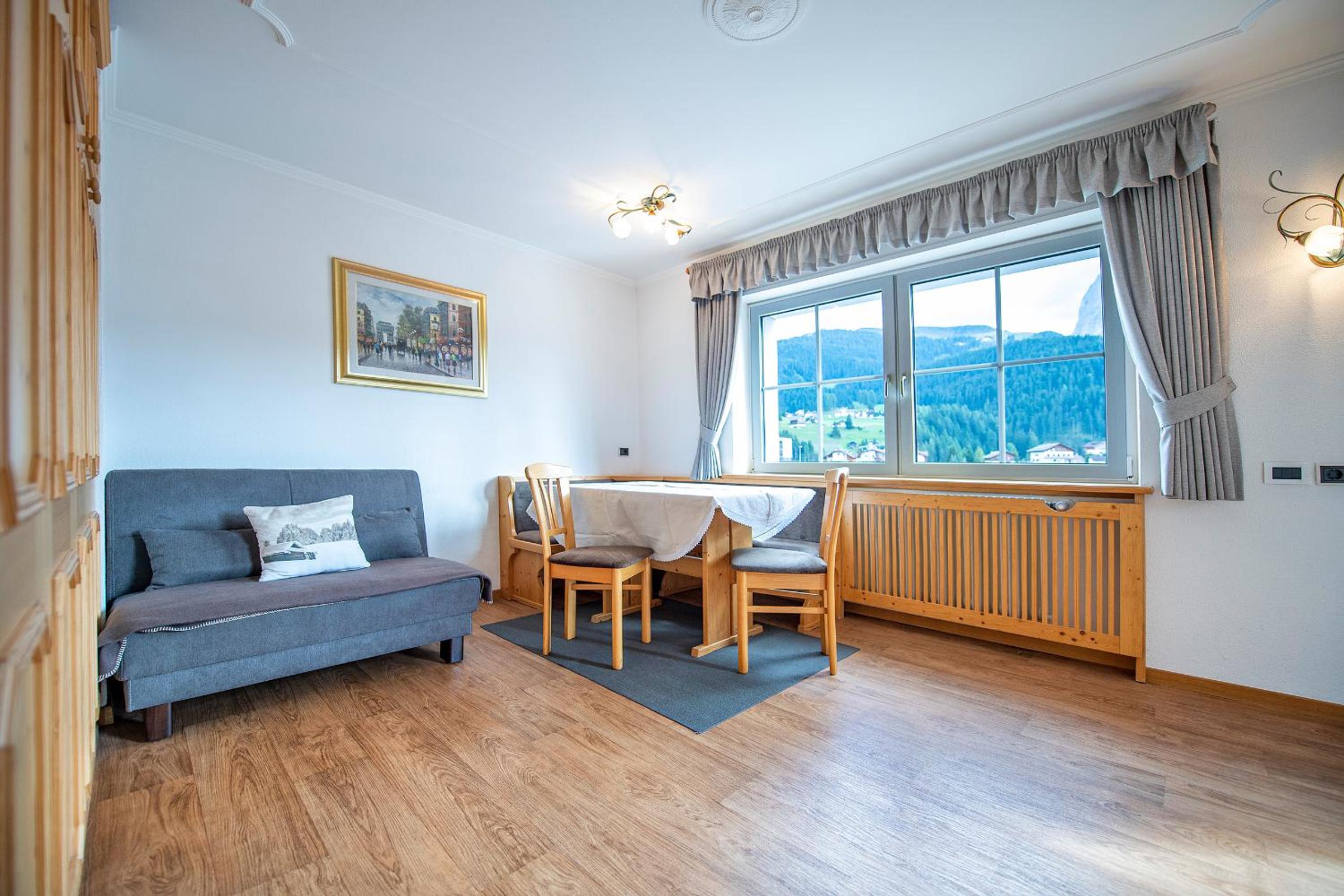 One-Bedroom Apartment (4 Adults)