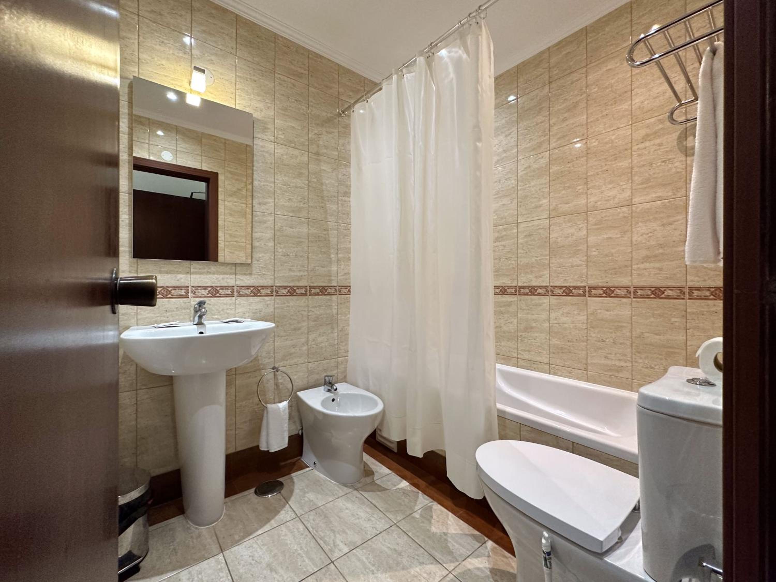 Standard Twin Room - Photo 27