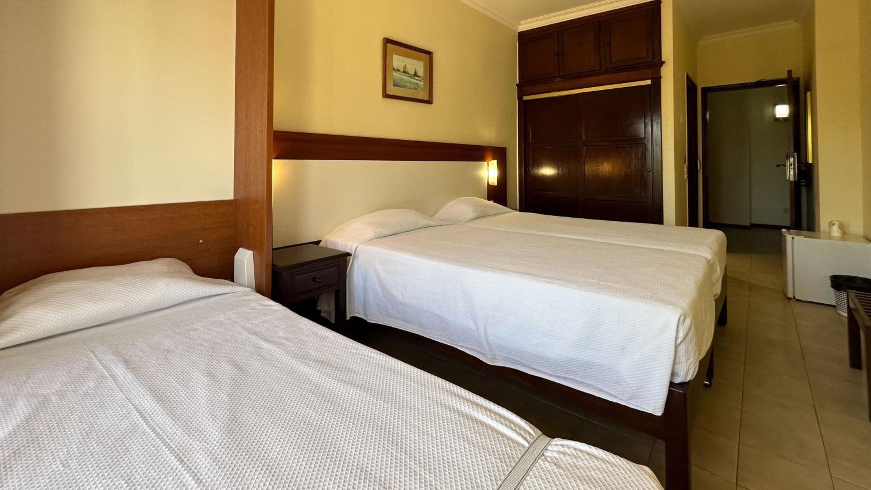 Standard Triple Room - Photo 1