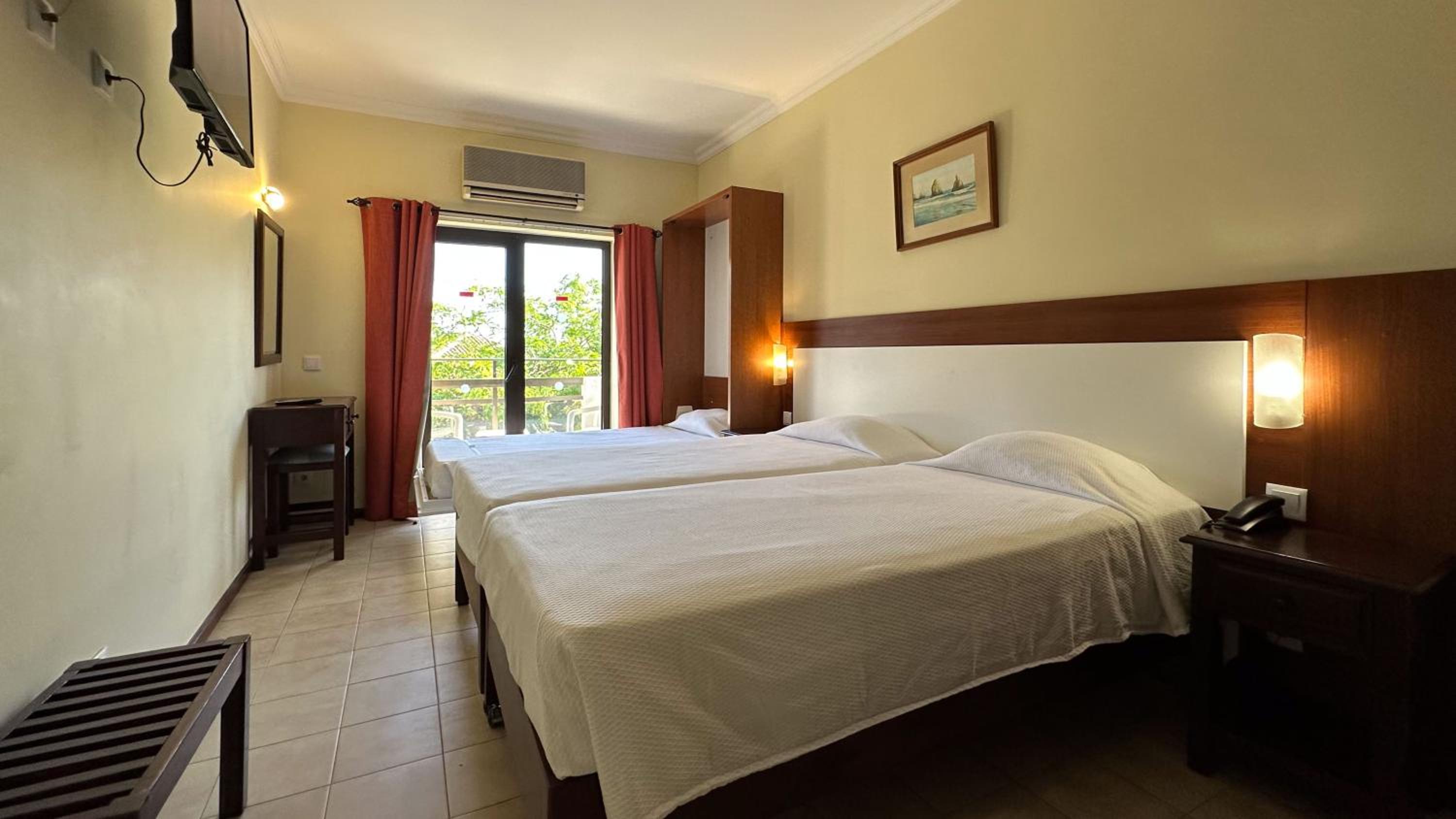 Standard Triple Room - Photo 3