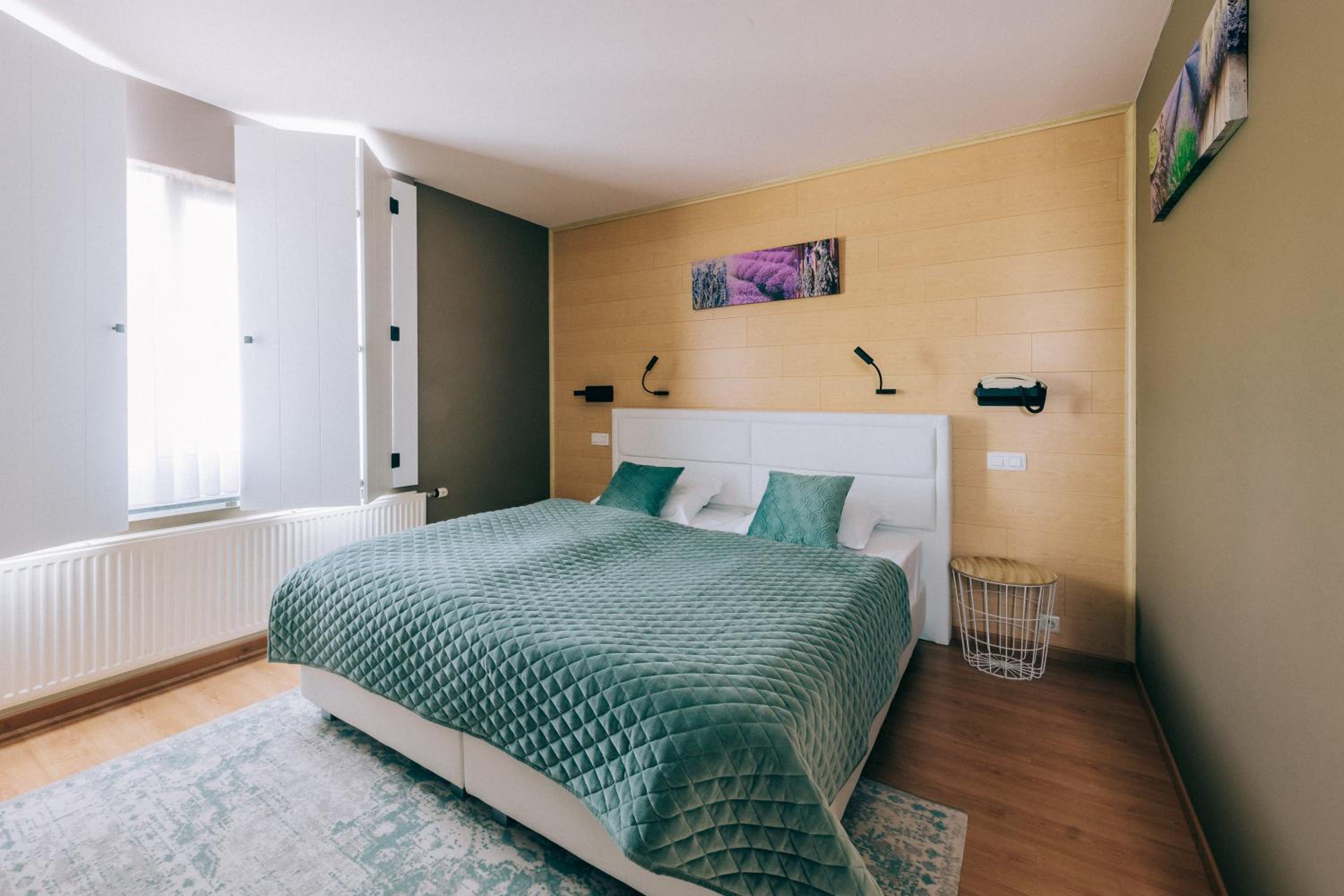 Budget Double Room photo 2