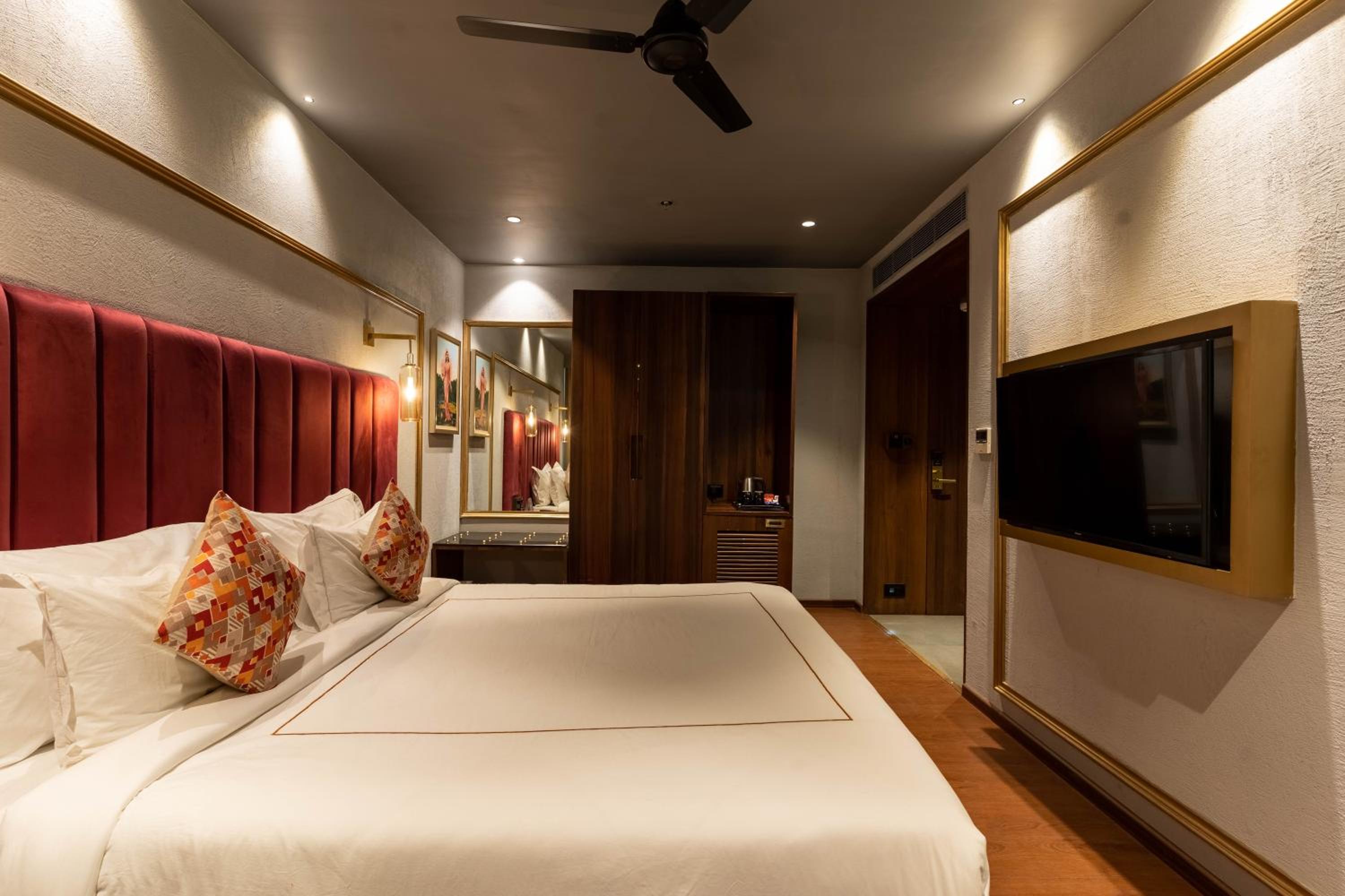 Deluxe Double or Twin Room - Photo 4