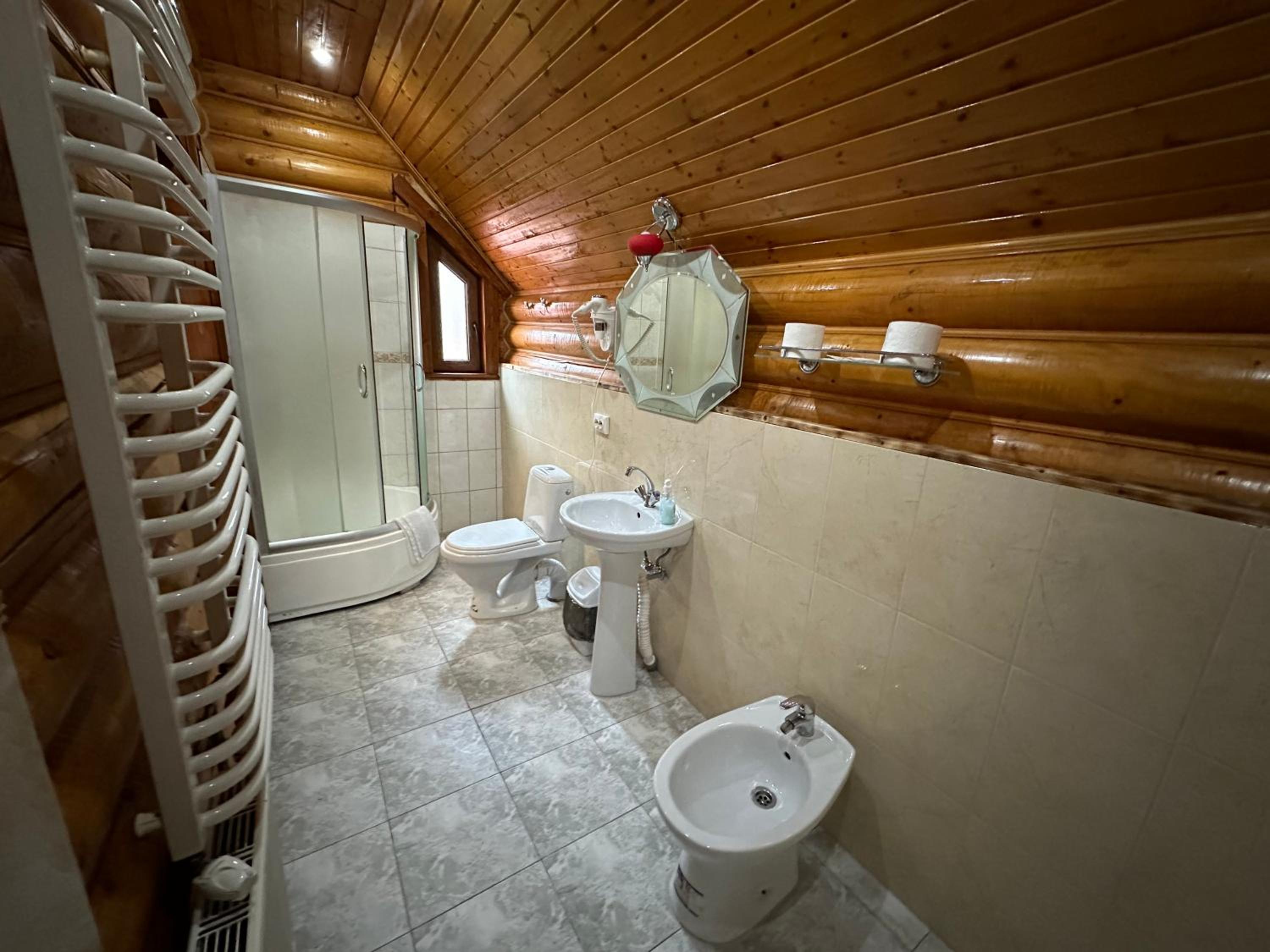 Four-Bedroom House photo 3
