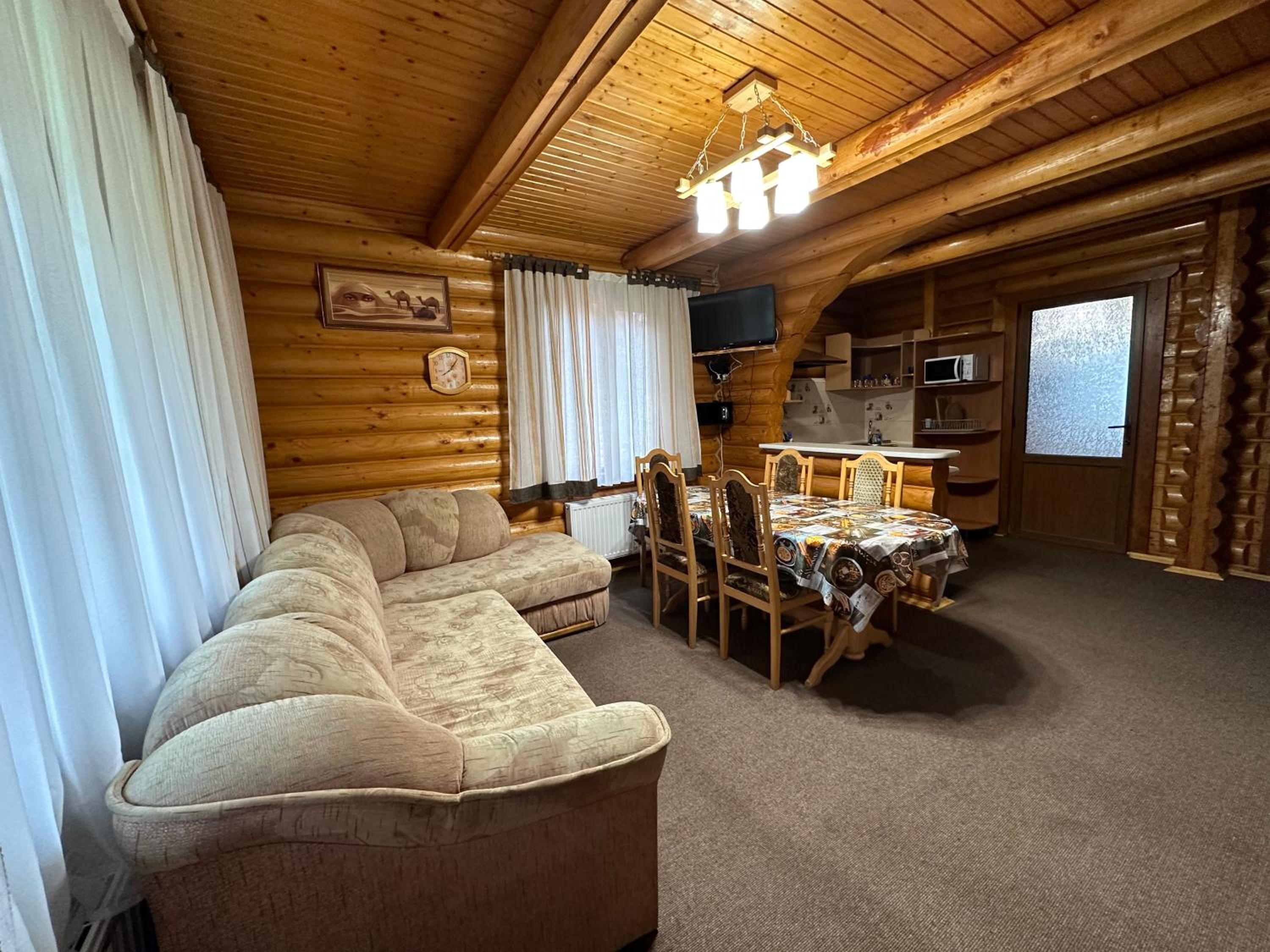 Four-Bedroom House photo 2