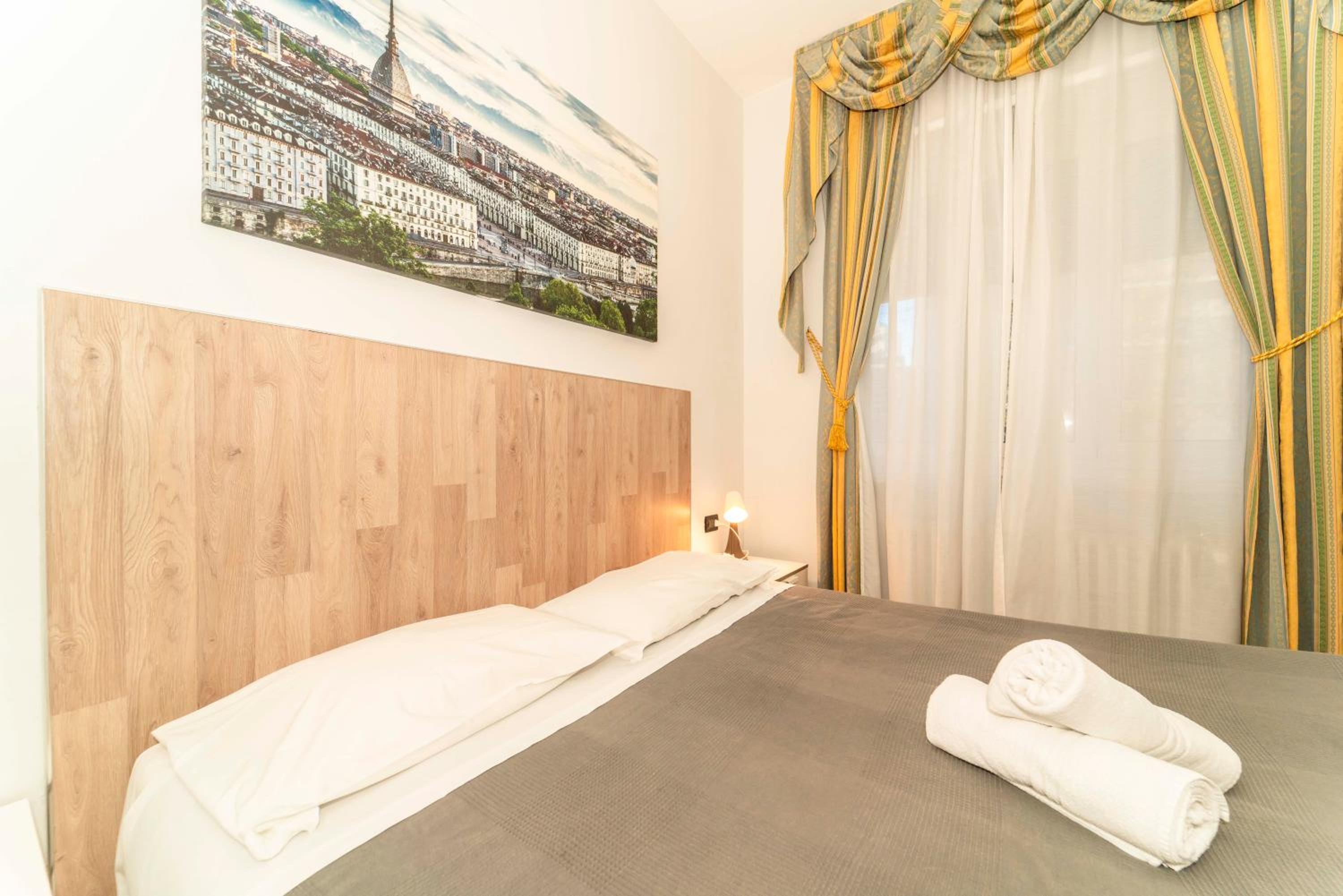 Double Room - Photo 11