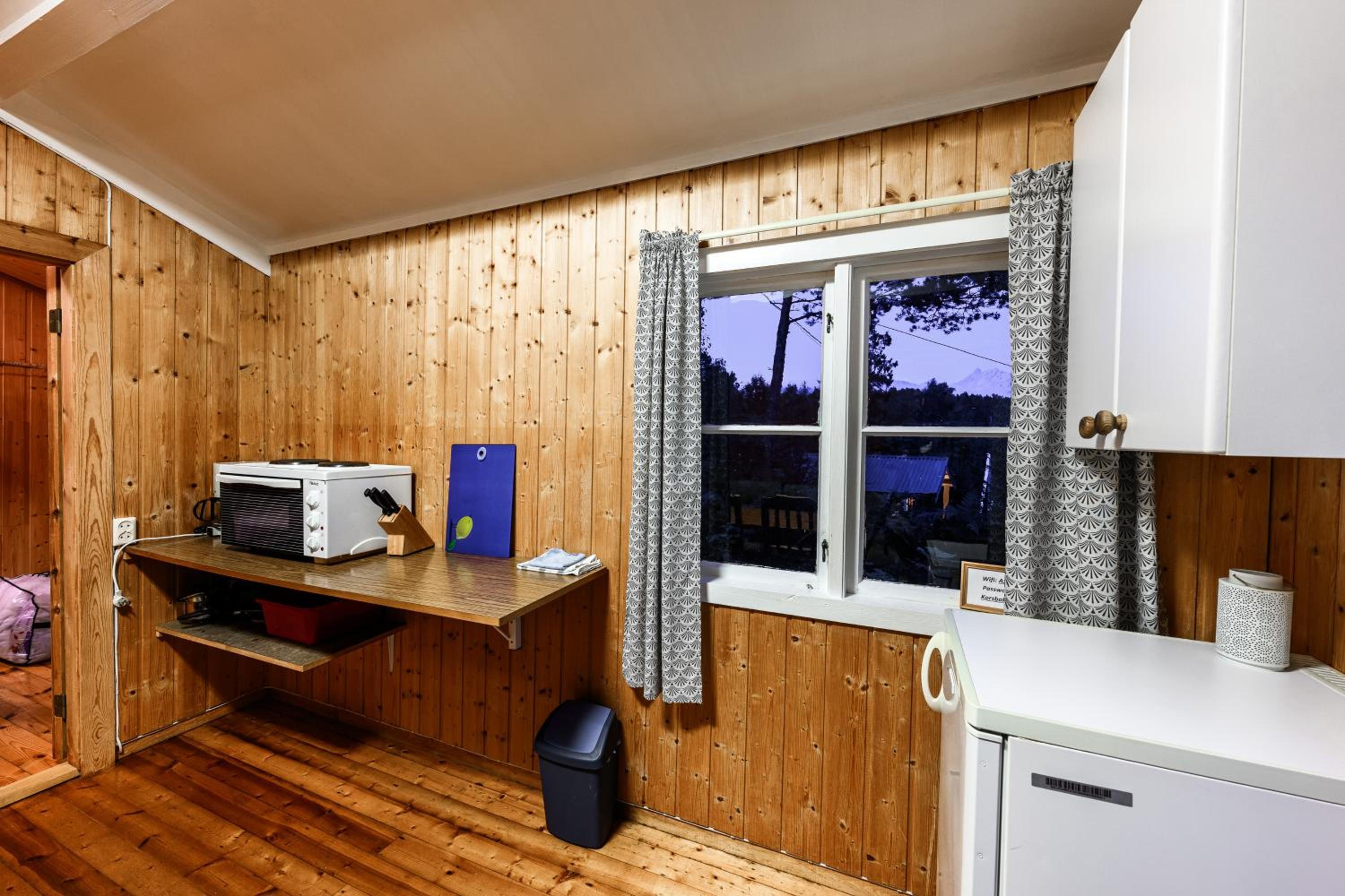 Quadruple Room with Shower - Photo 2