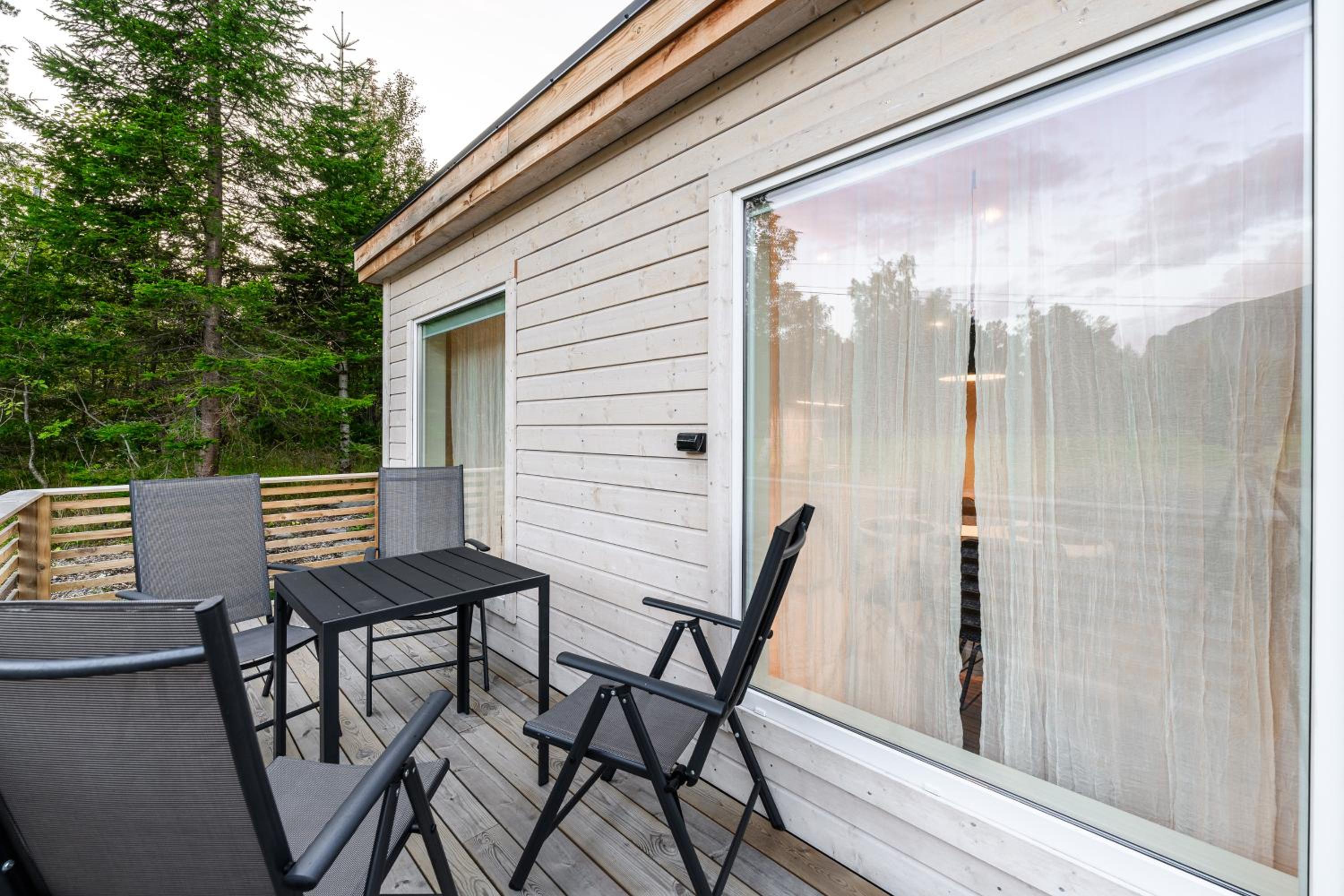 Bungalow with Patio - Photo 5