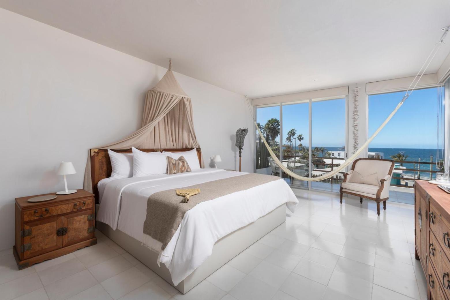 Deluxe Suite with Sea View
