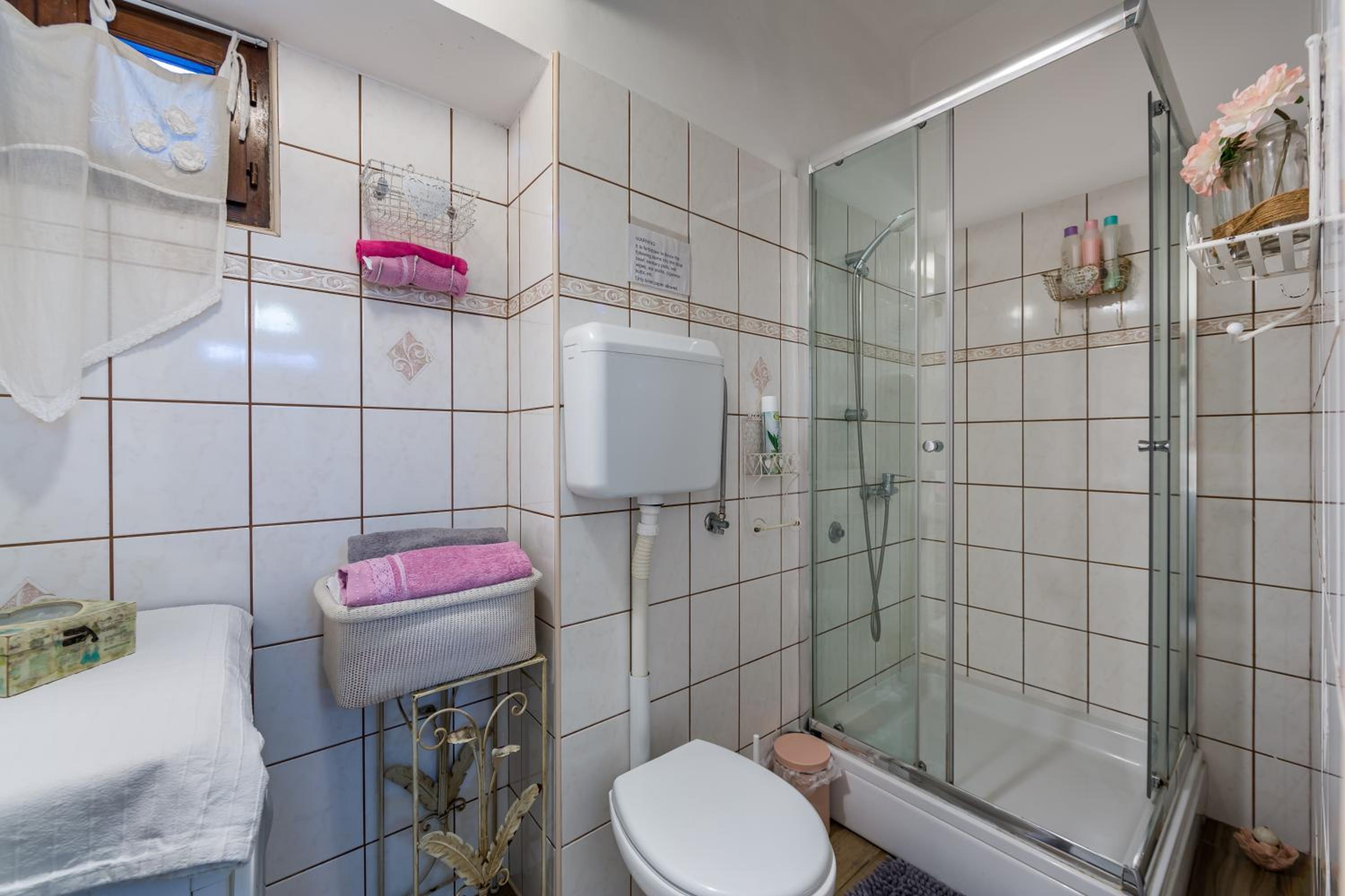 Two-Bedroom House - Photo 107