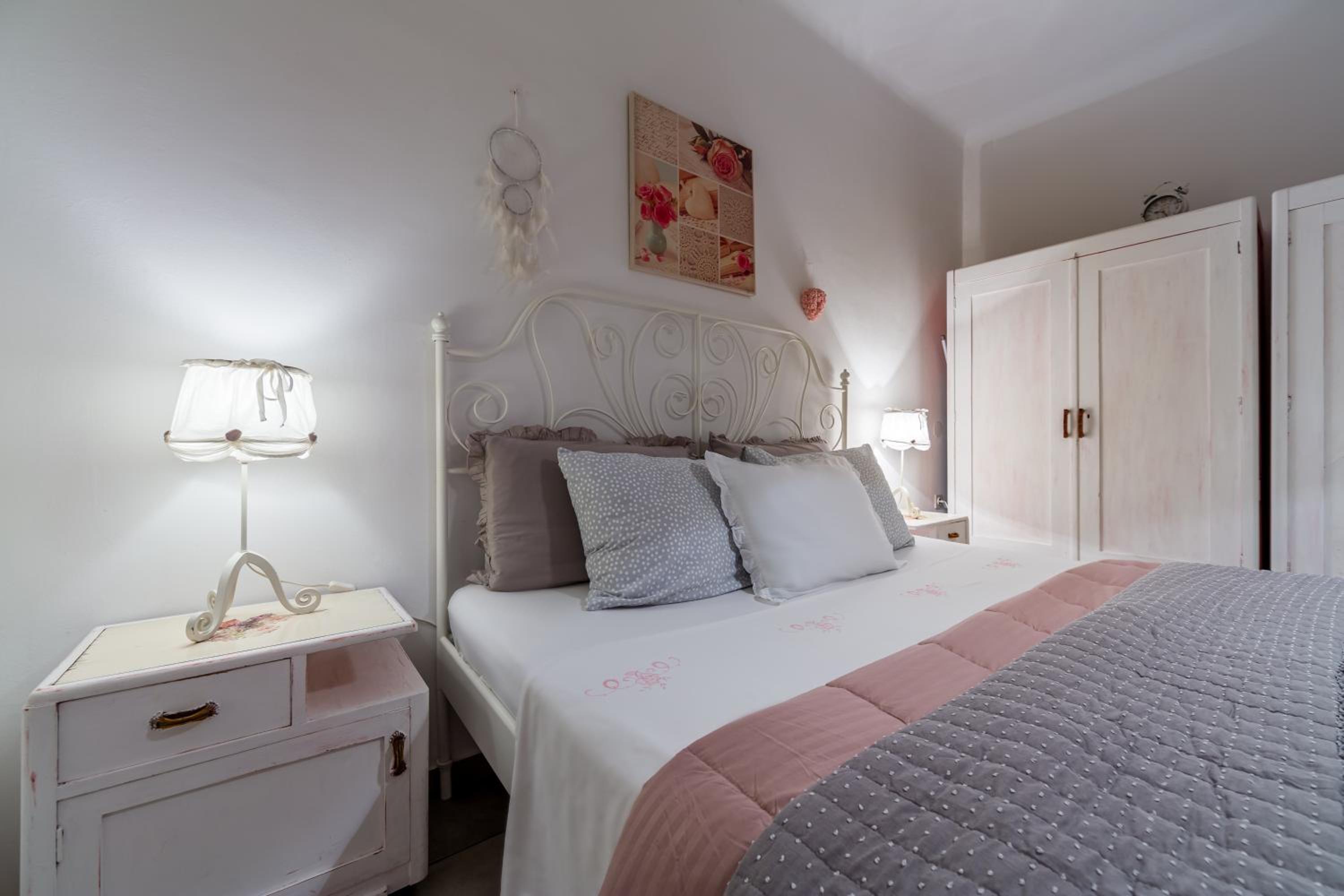 Two-Bedroom House - Photo 14
