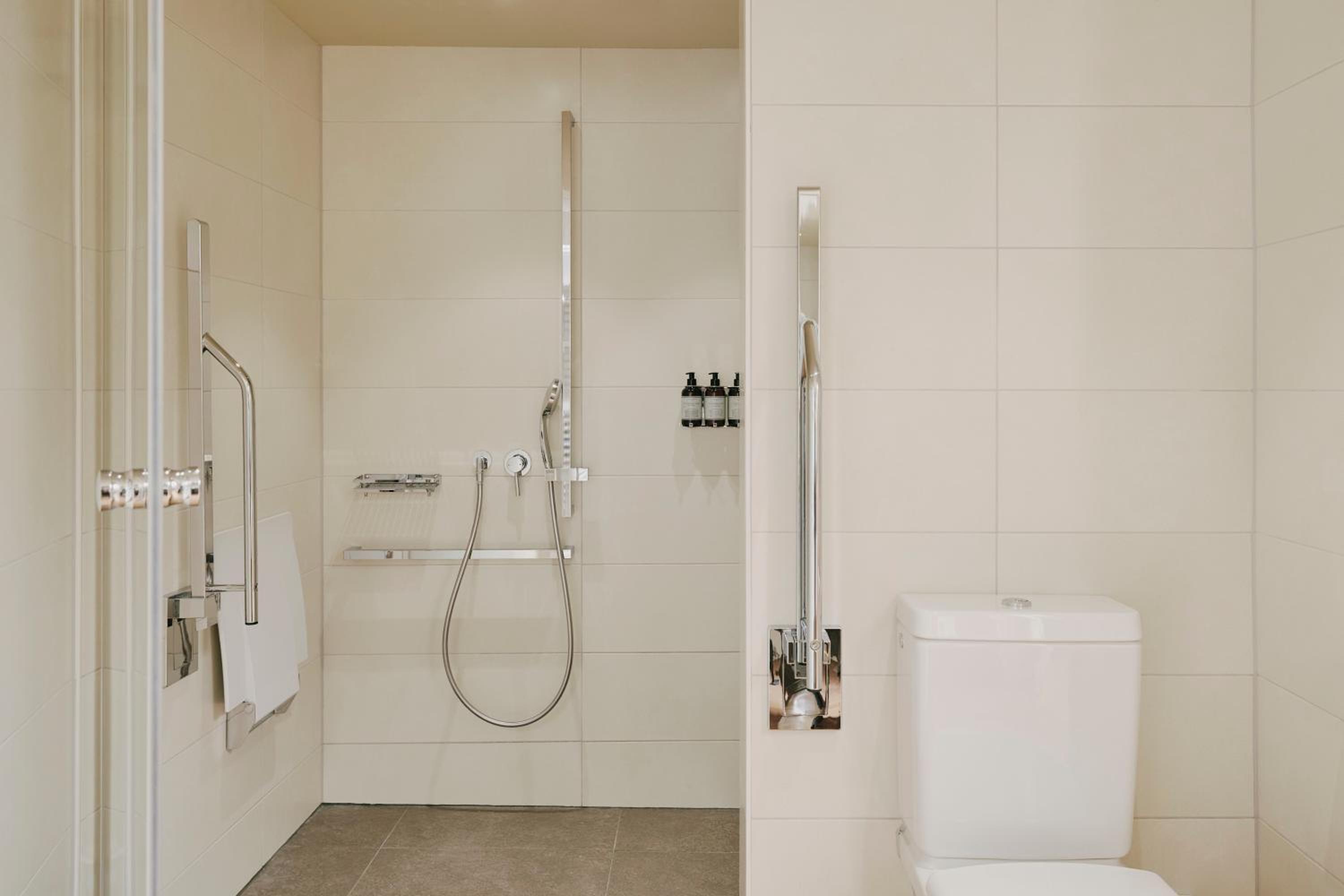 Locke Suite with Balcony