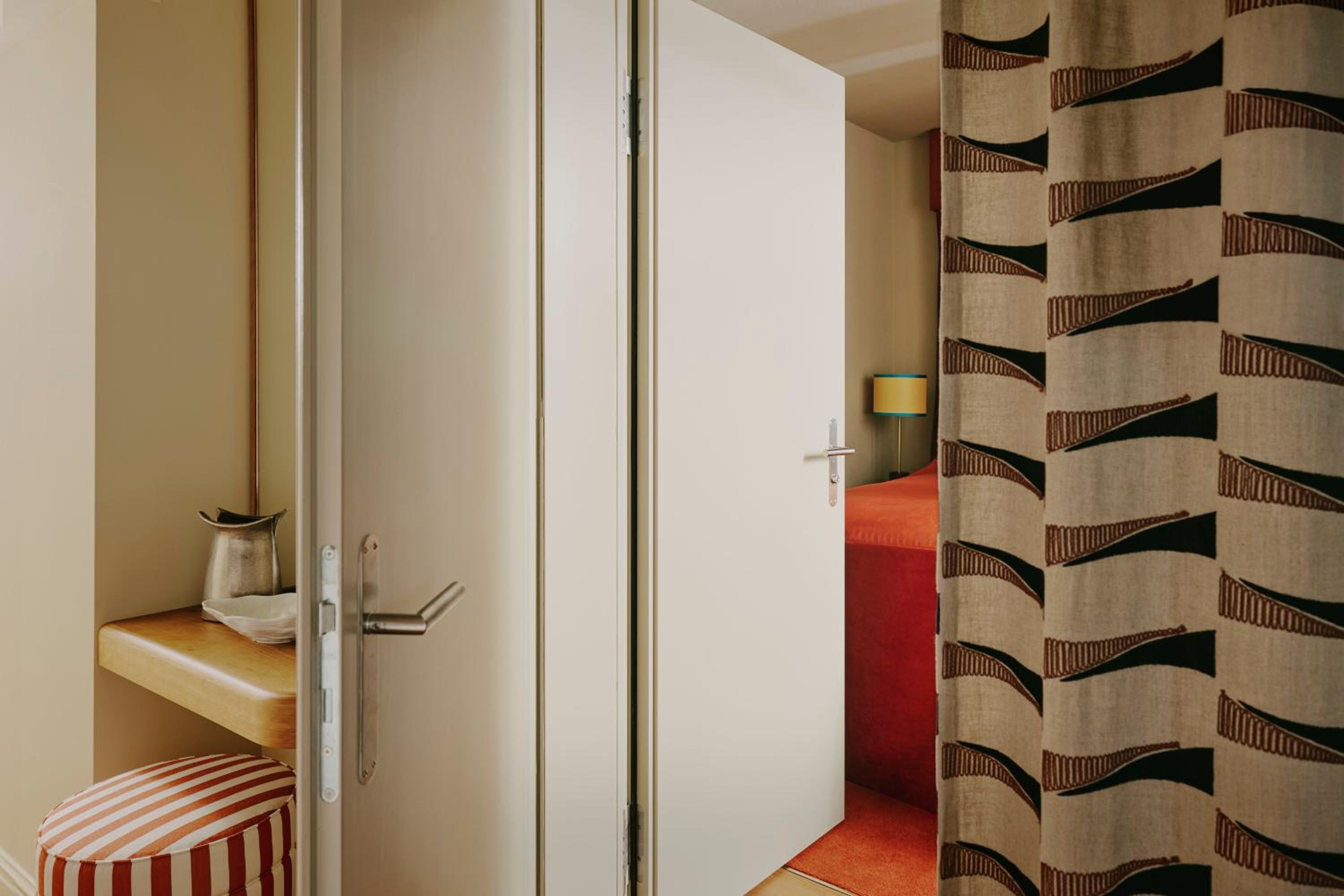 Interconnecting Studio