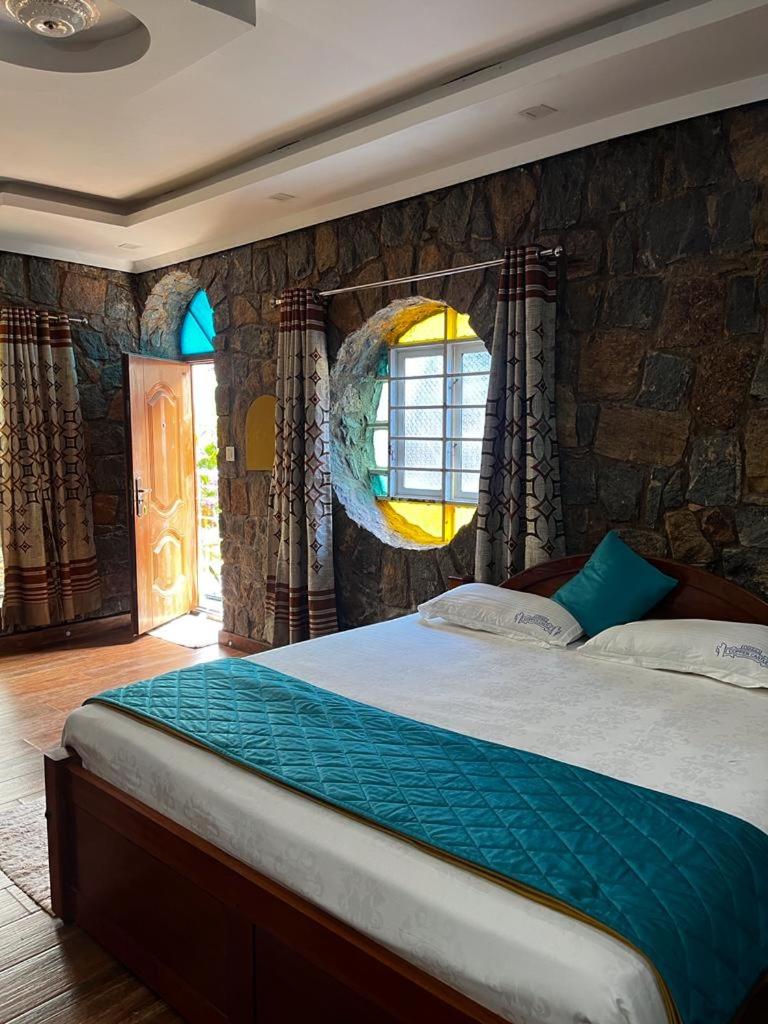 Deluxe Family Suite photo 1