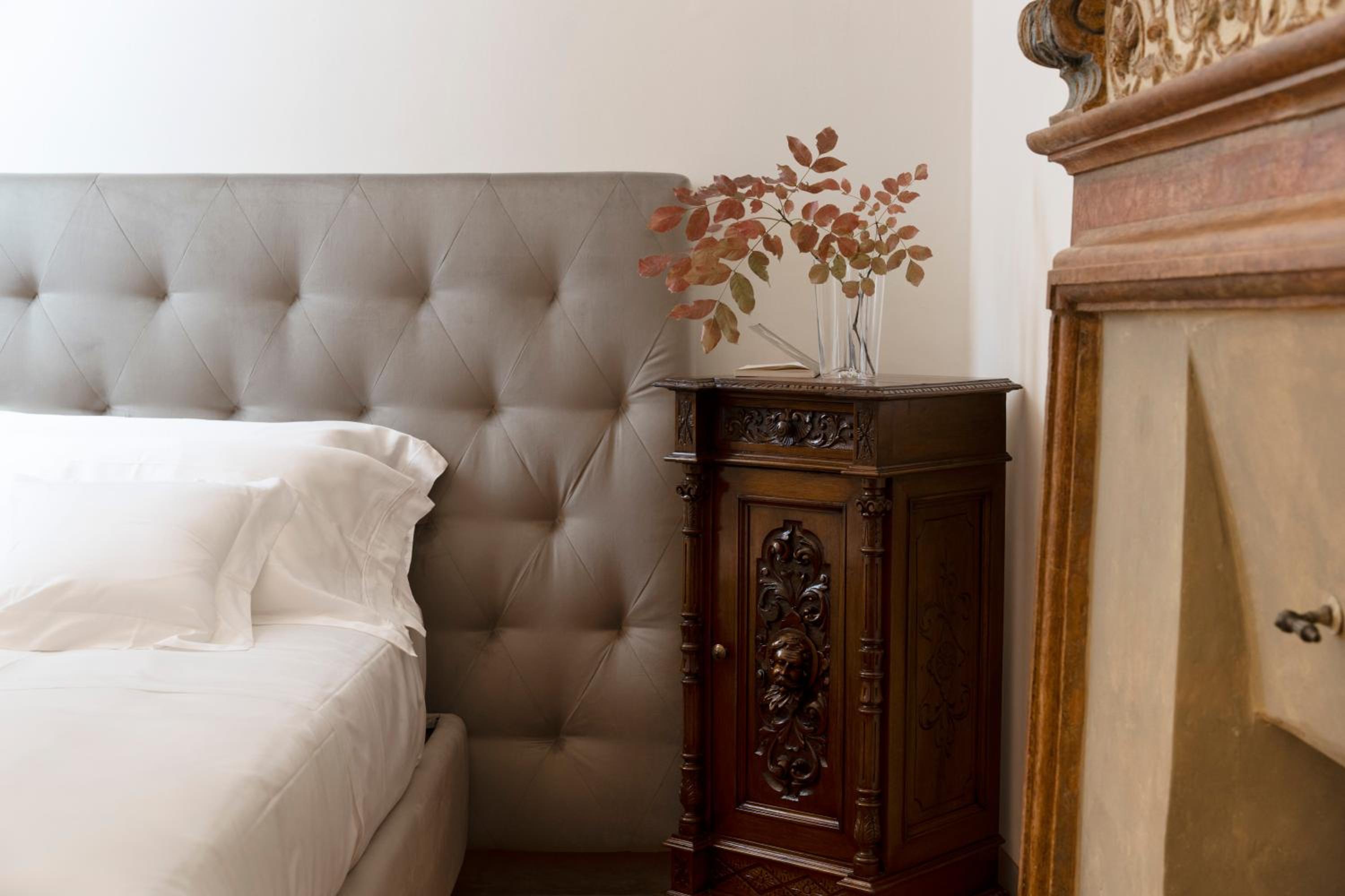 Deluxe Double or Twin Room - Photo 15