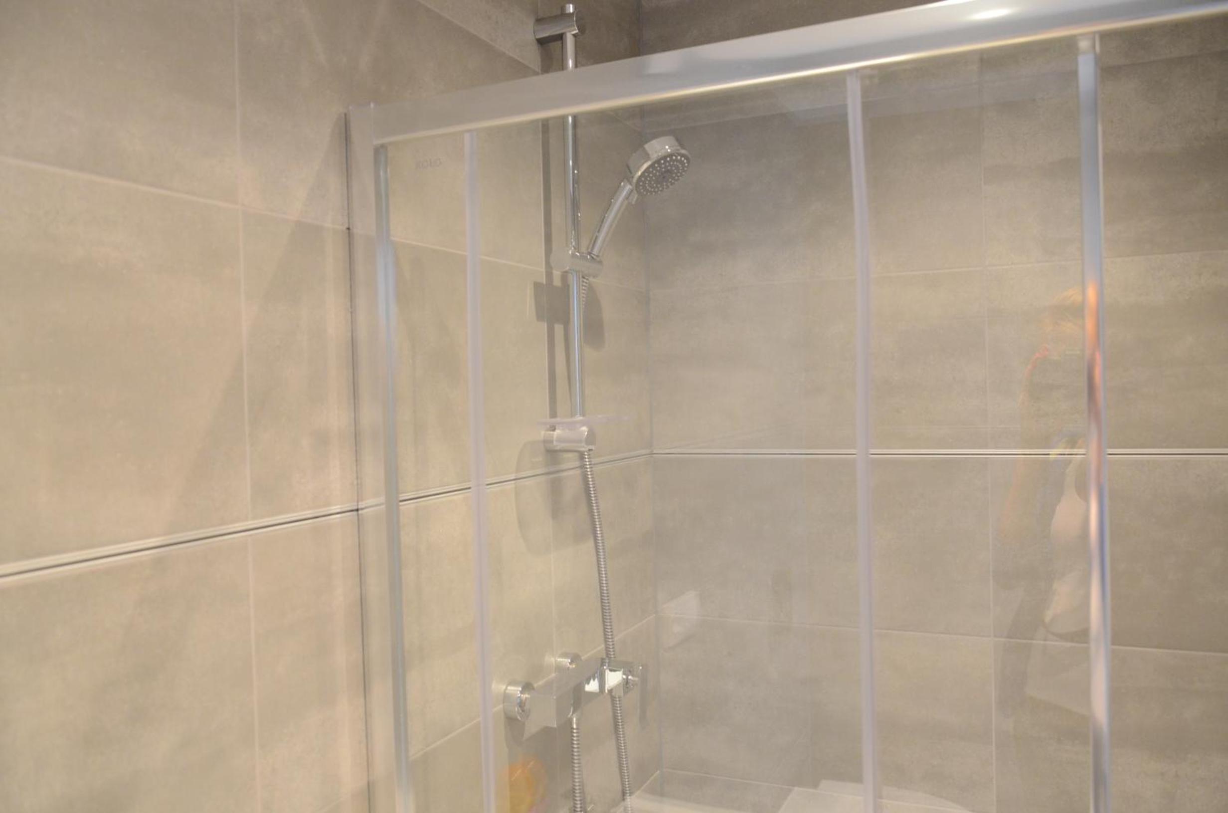 Two-Bedroom Apartment - Photo 17
