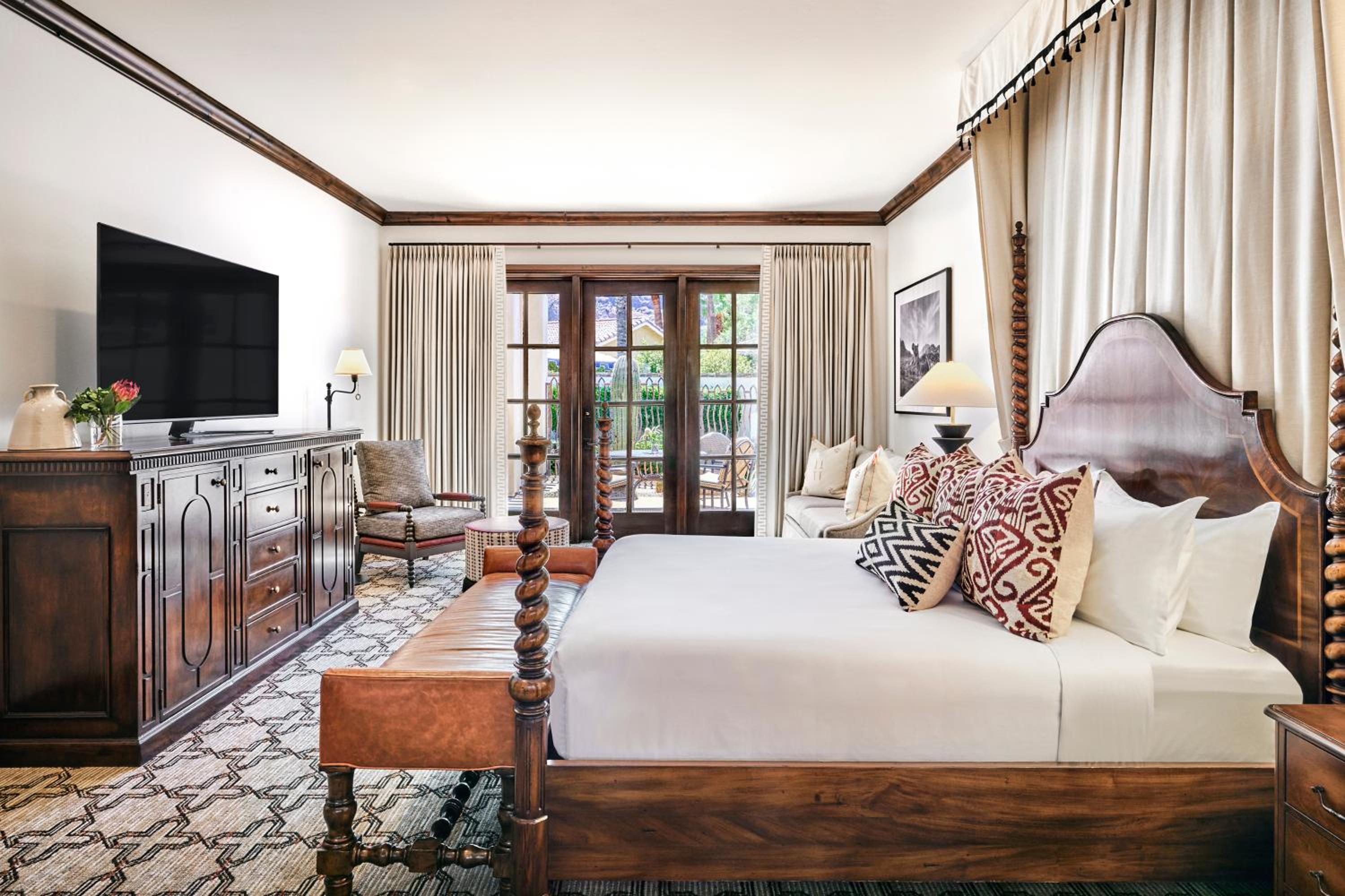 Camelback View Suite - 1 King Bed - Photo 1