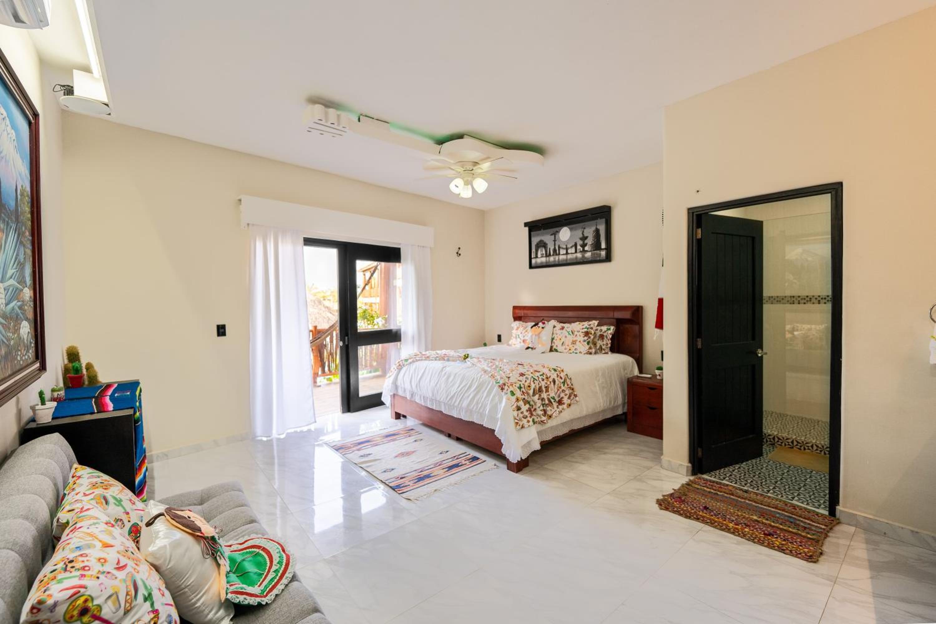 Queen Room with Balcony