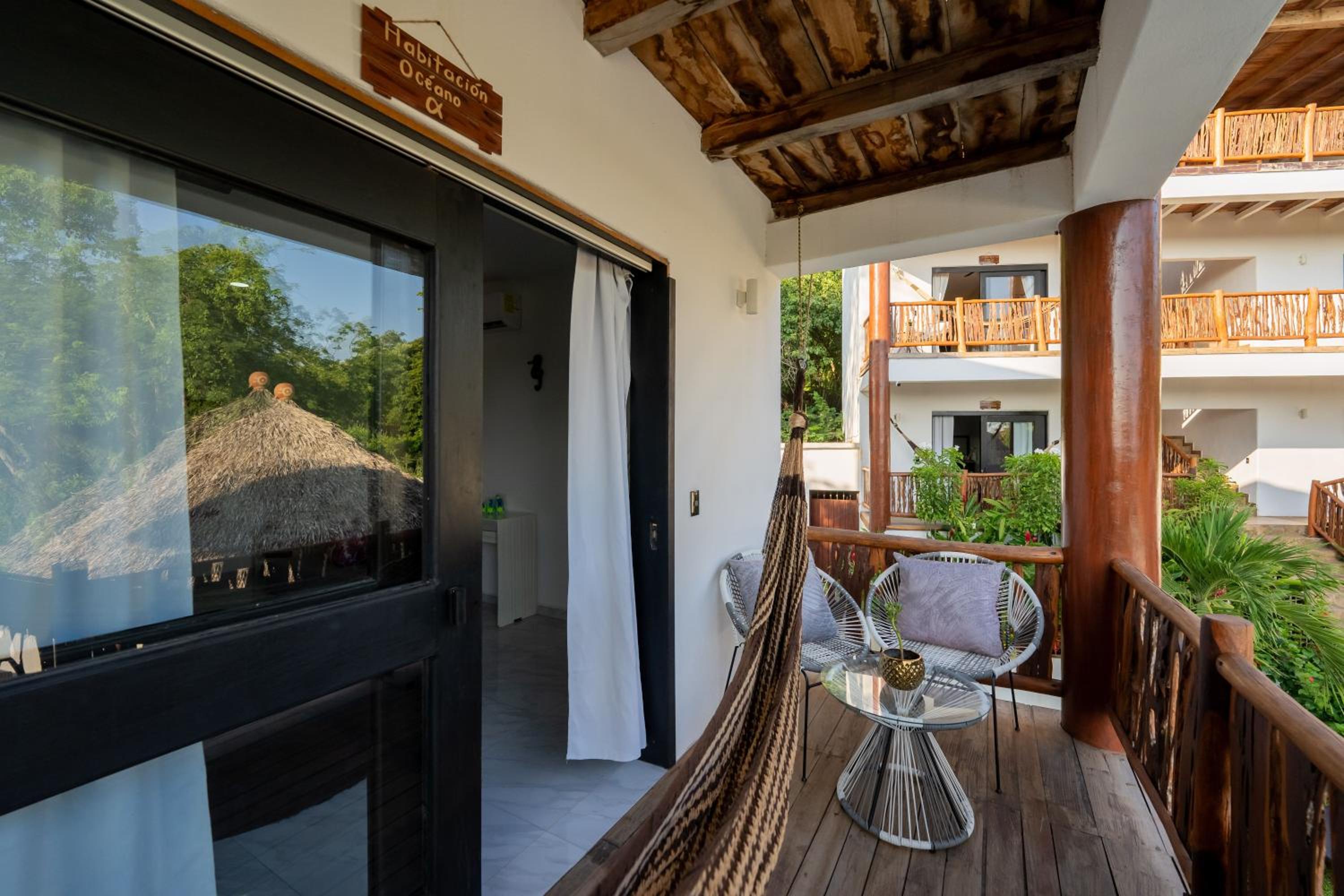 Double Room with Pool View photo 2