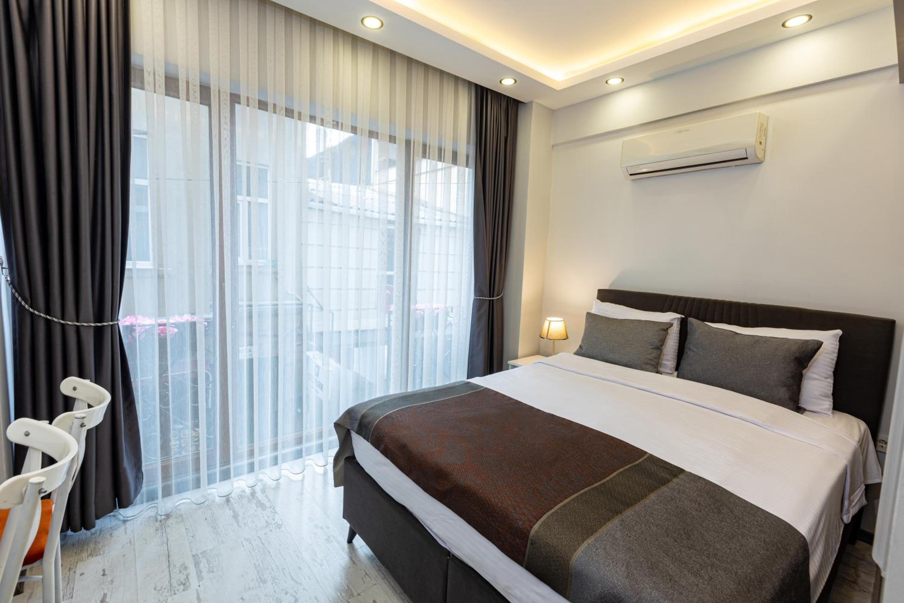 Deluxe Double Or Twin Room photo 1