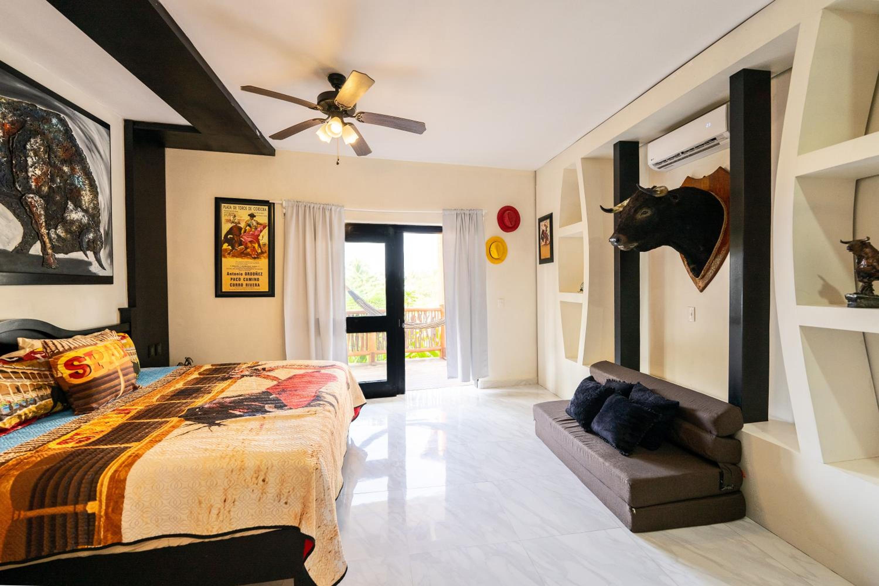 King Room with Pool View photo 3
