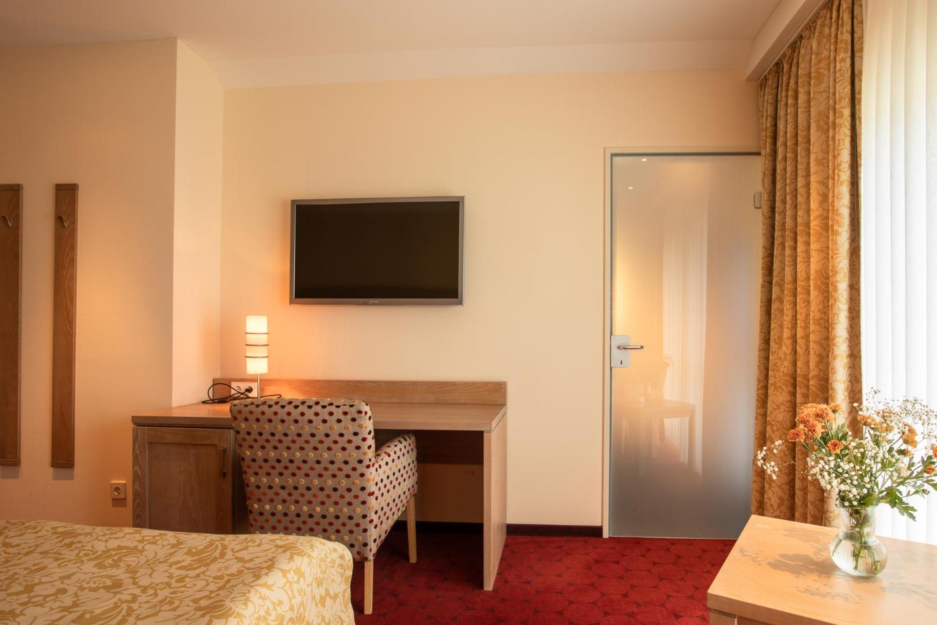 Business Double Room - Photo 4