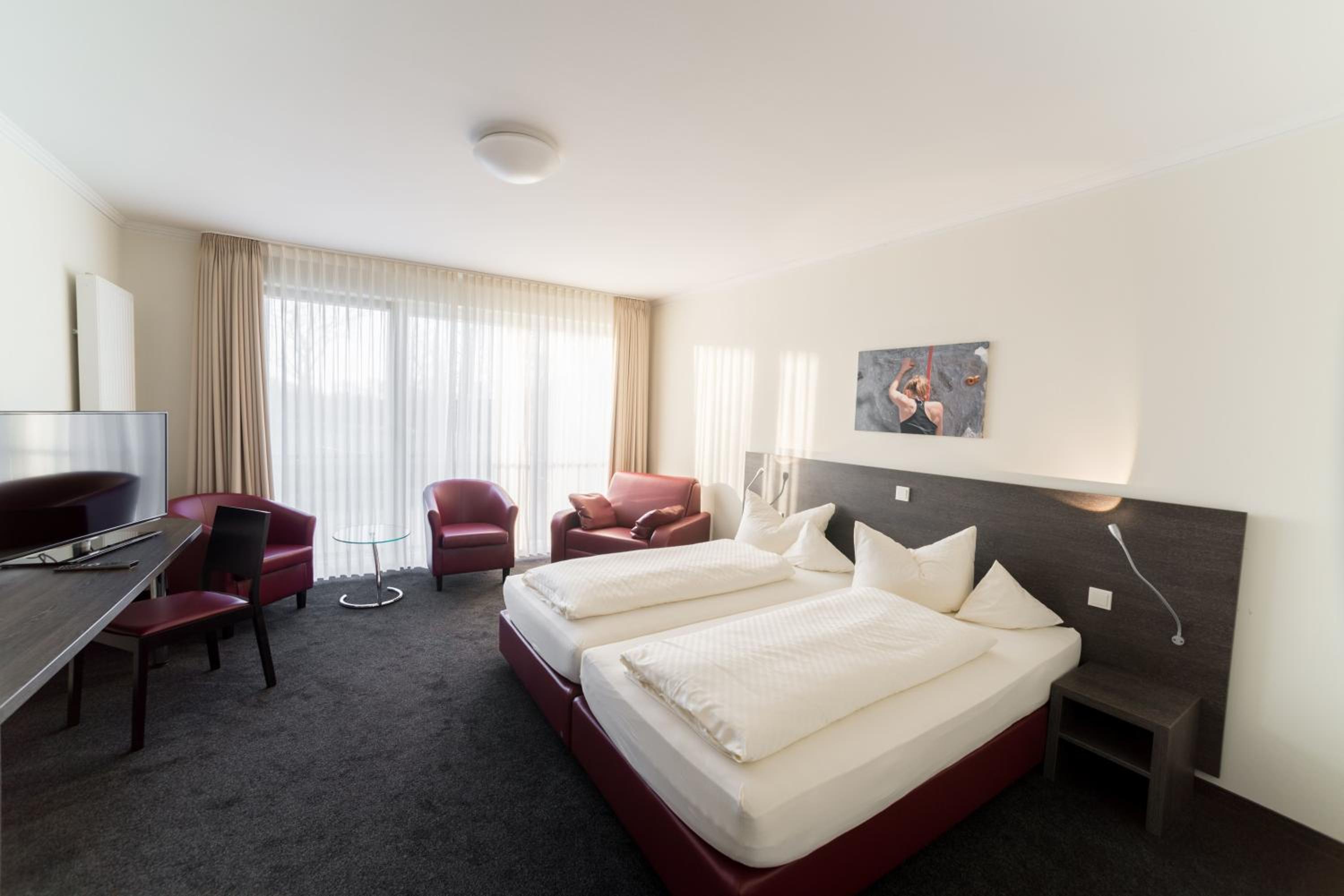 Large Double Room photo 1