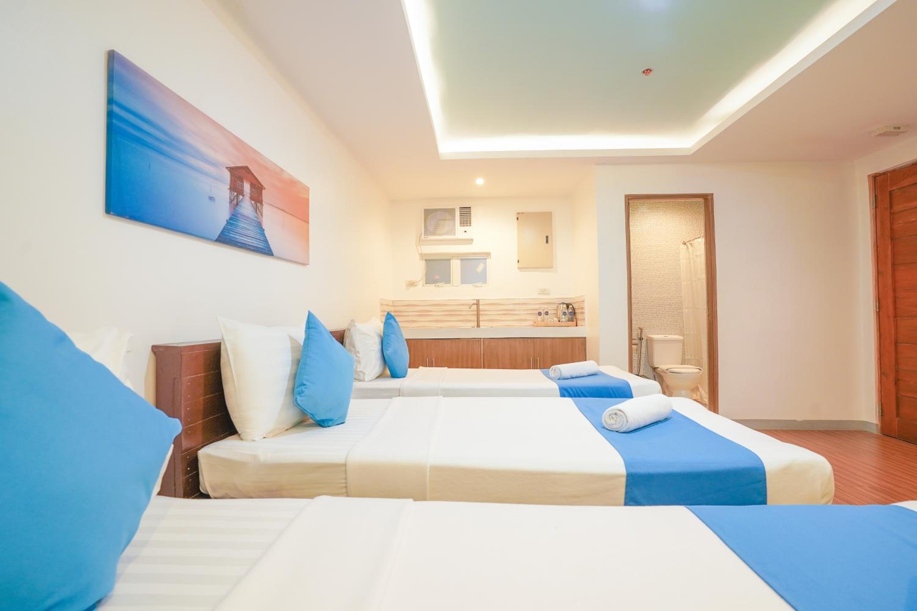 Quadruple Room - Photo 3