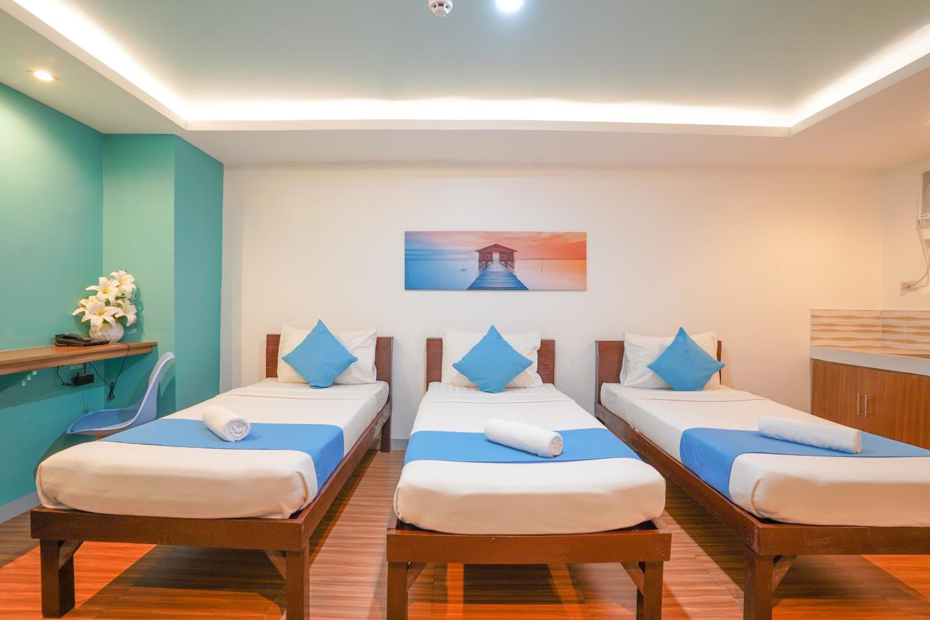 Quadruple Room - Photo 4
