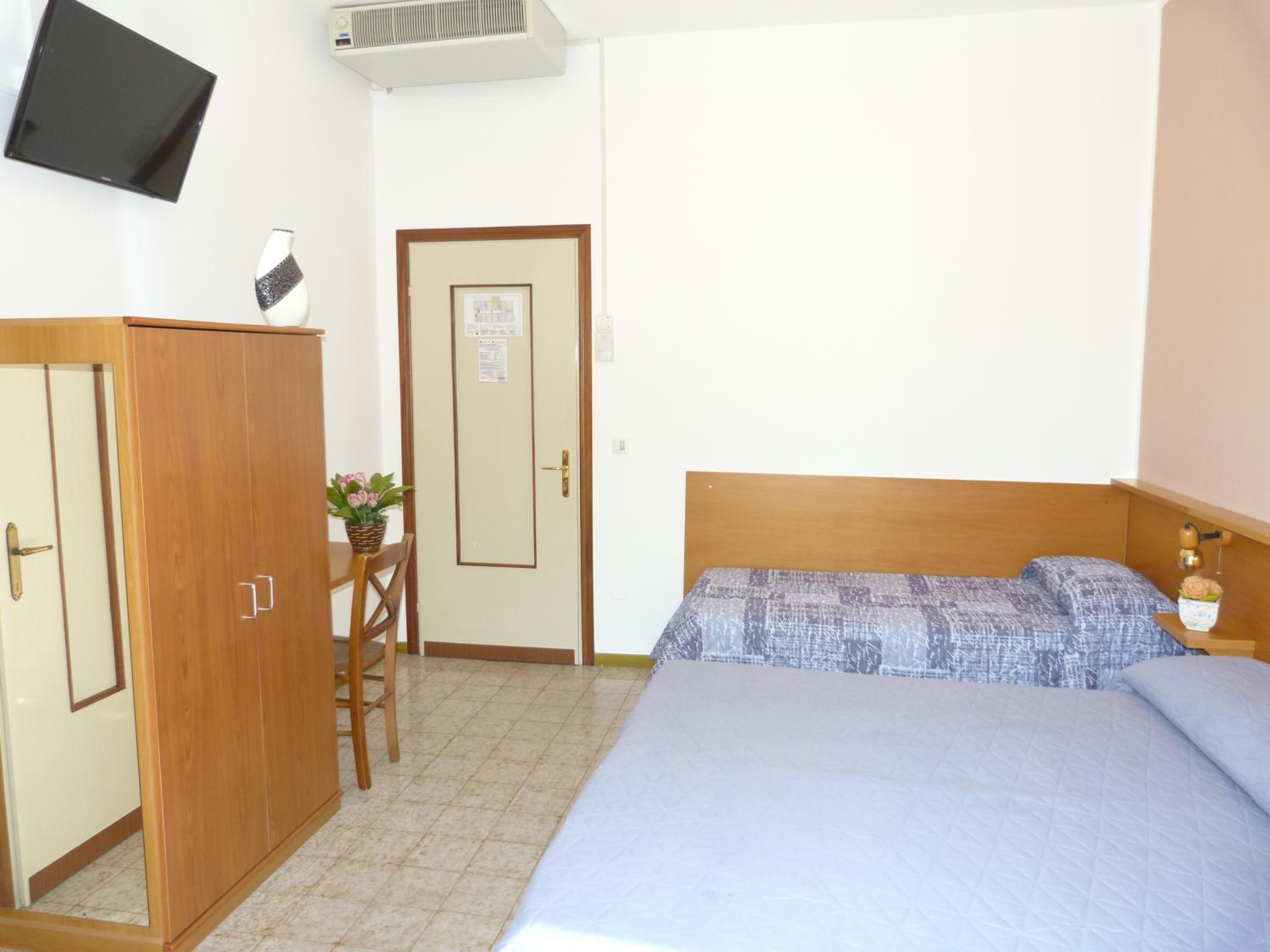 Triple Room photo 2