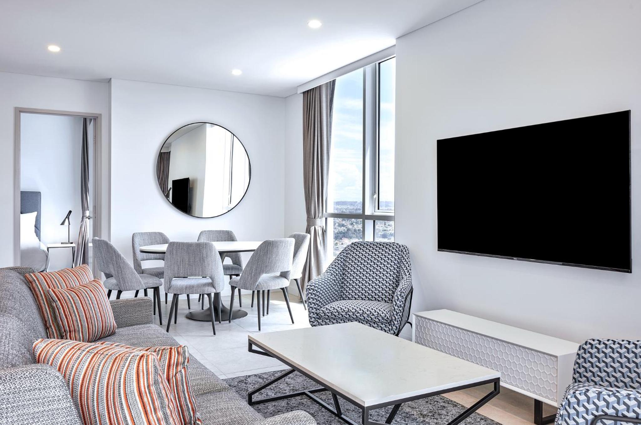 Three-Bedroom Balcony Suite  photo 1