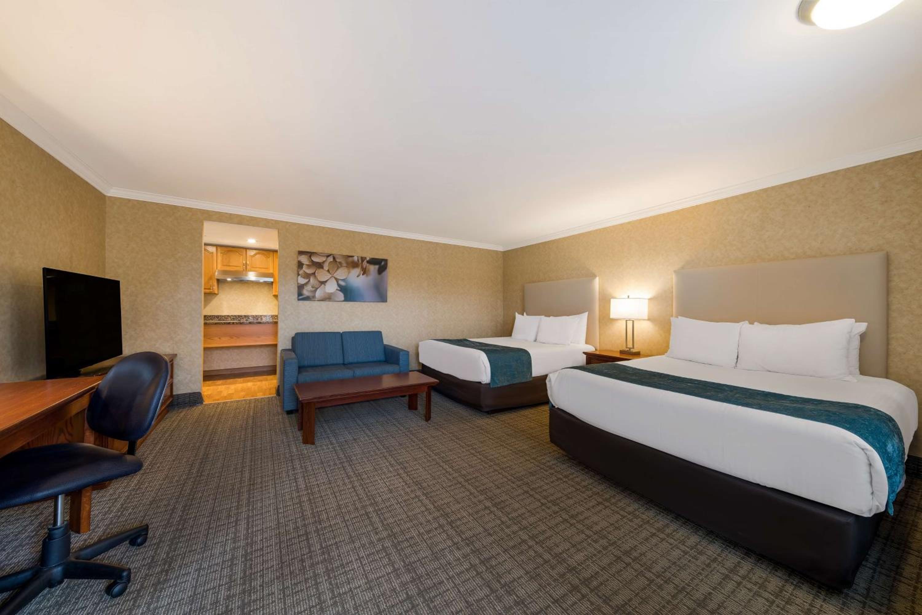 Double Suite with Kitchenette photo 1