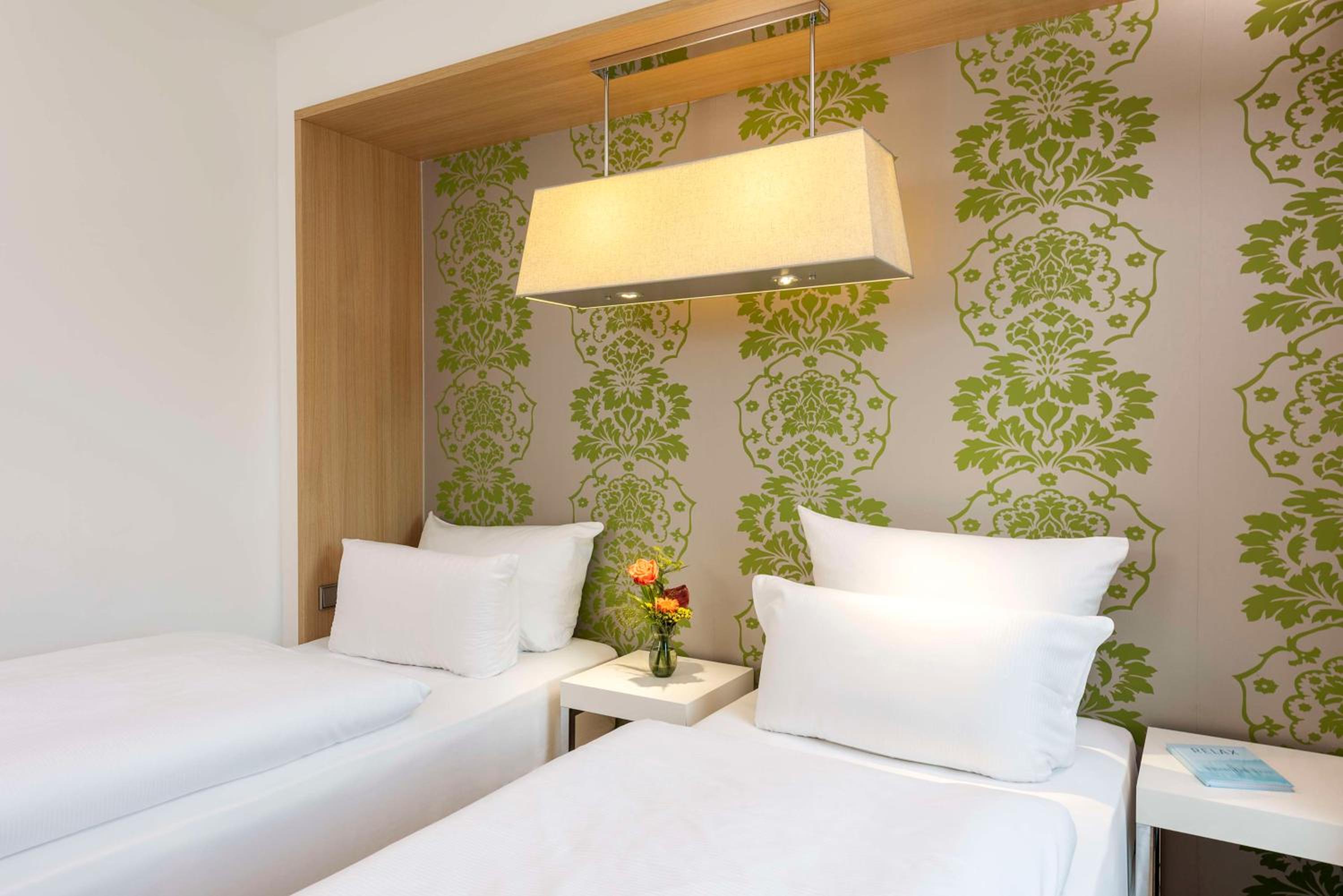 Standard Double or Twin Room - Photo 3