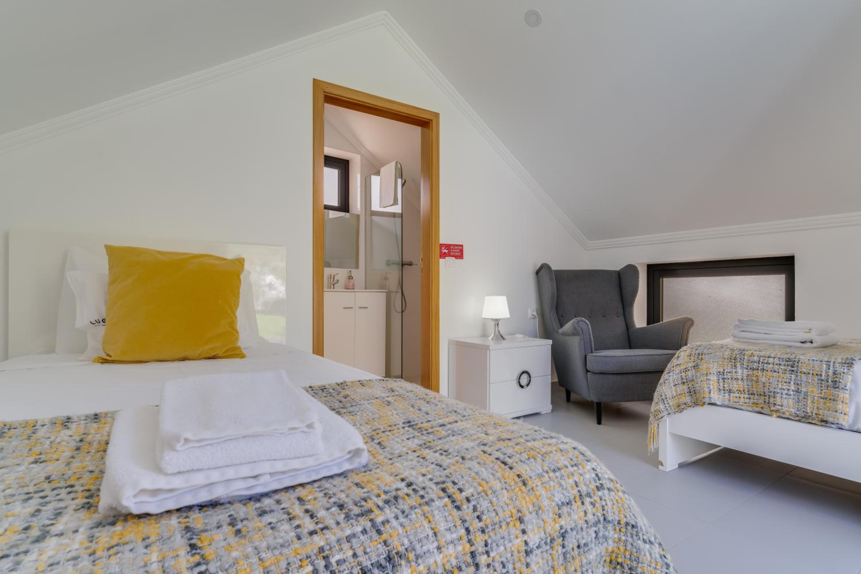 Villa photo 3