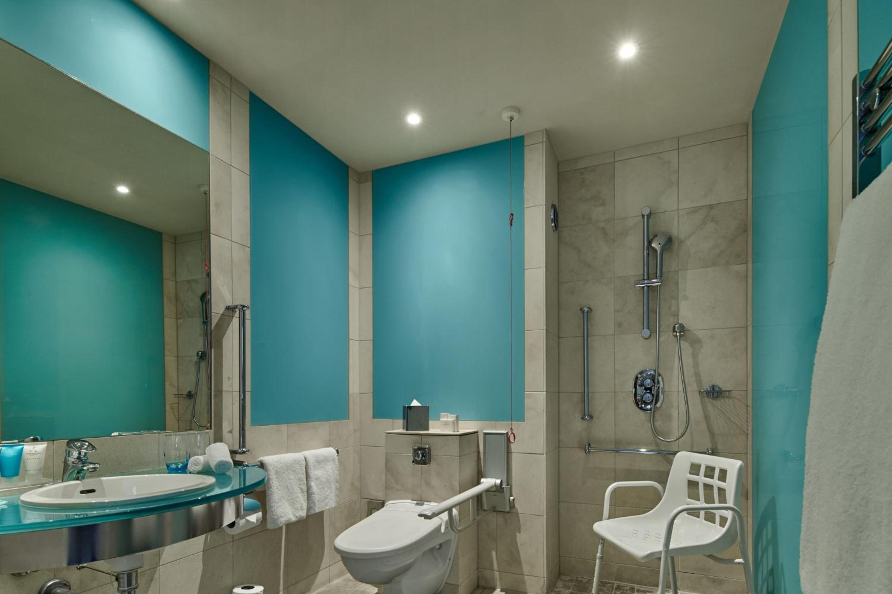 Signature Room, Guest room, 1 King - Photo 6