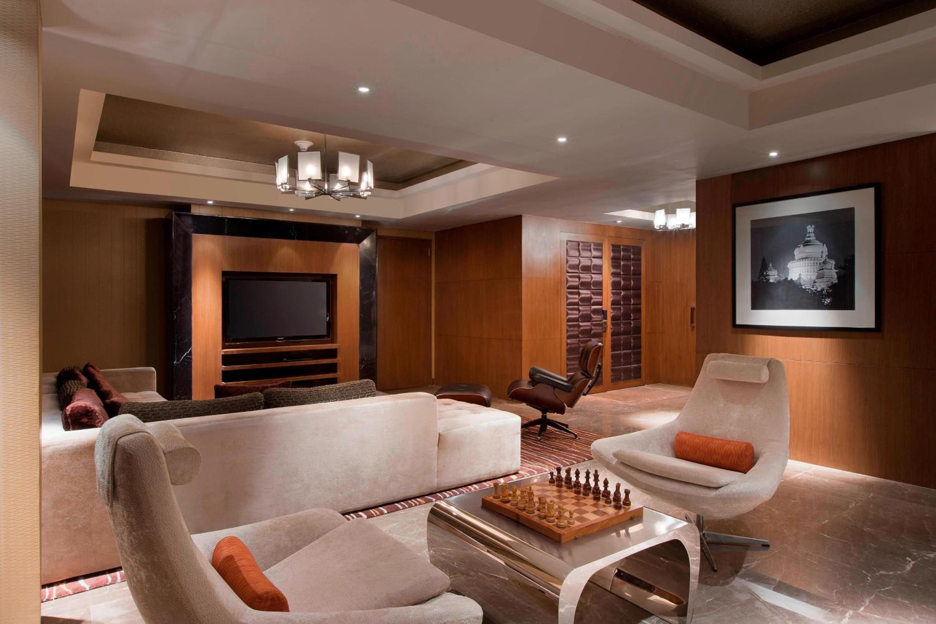 Presidential Suite, 1 King, Club lounge access Presidential Suite, 1 King, Club lounge access