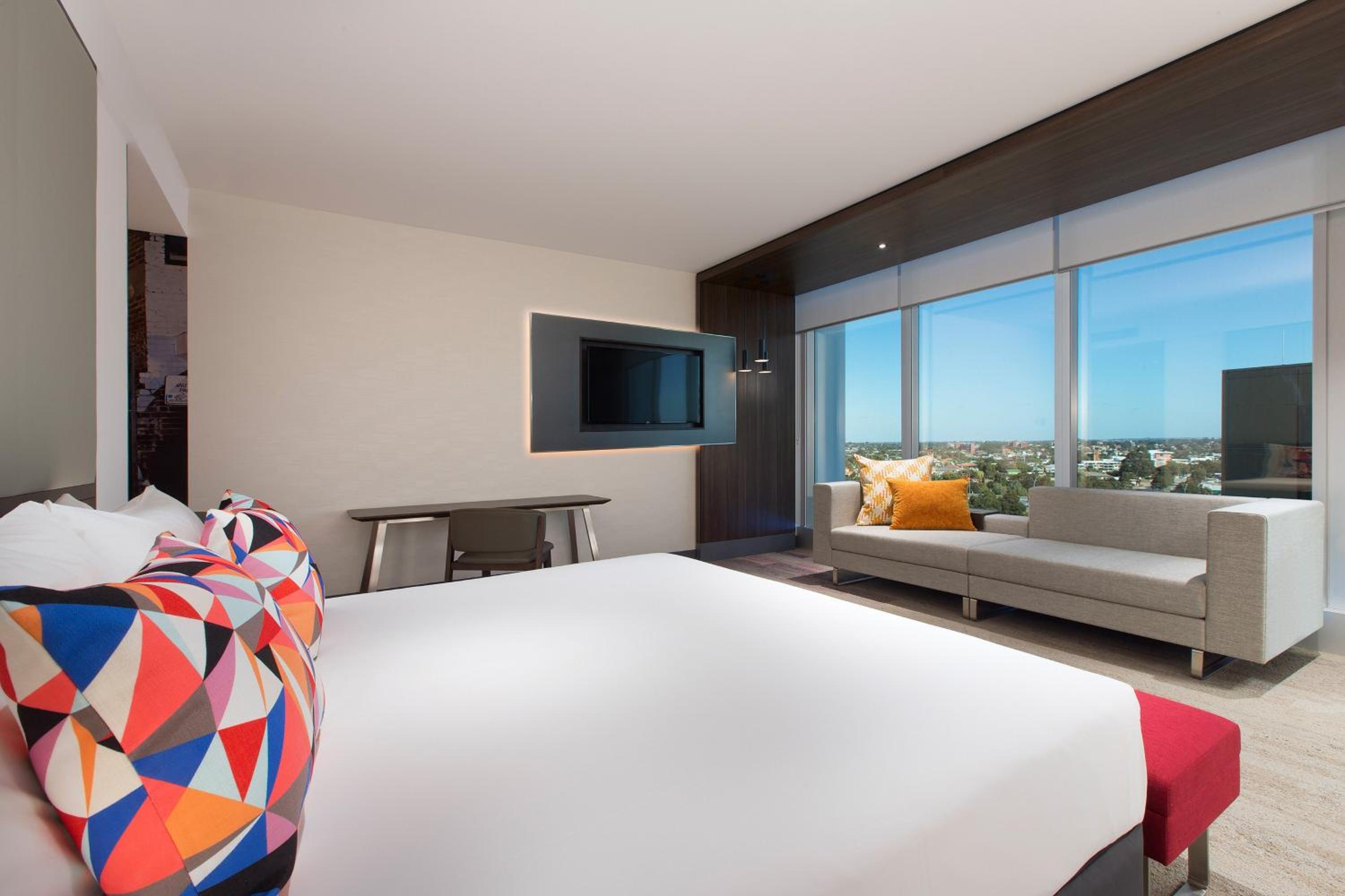 King Room - Urban thumbnail 5
