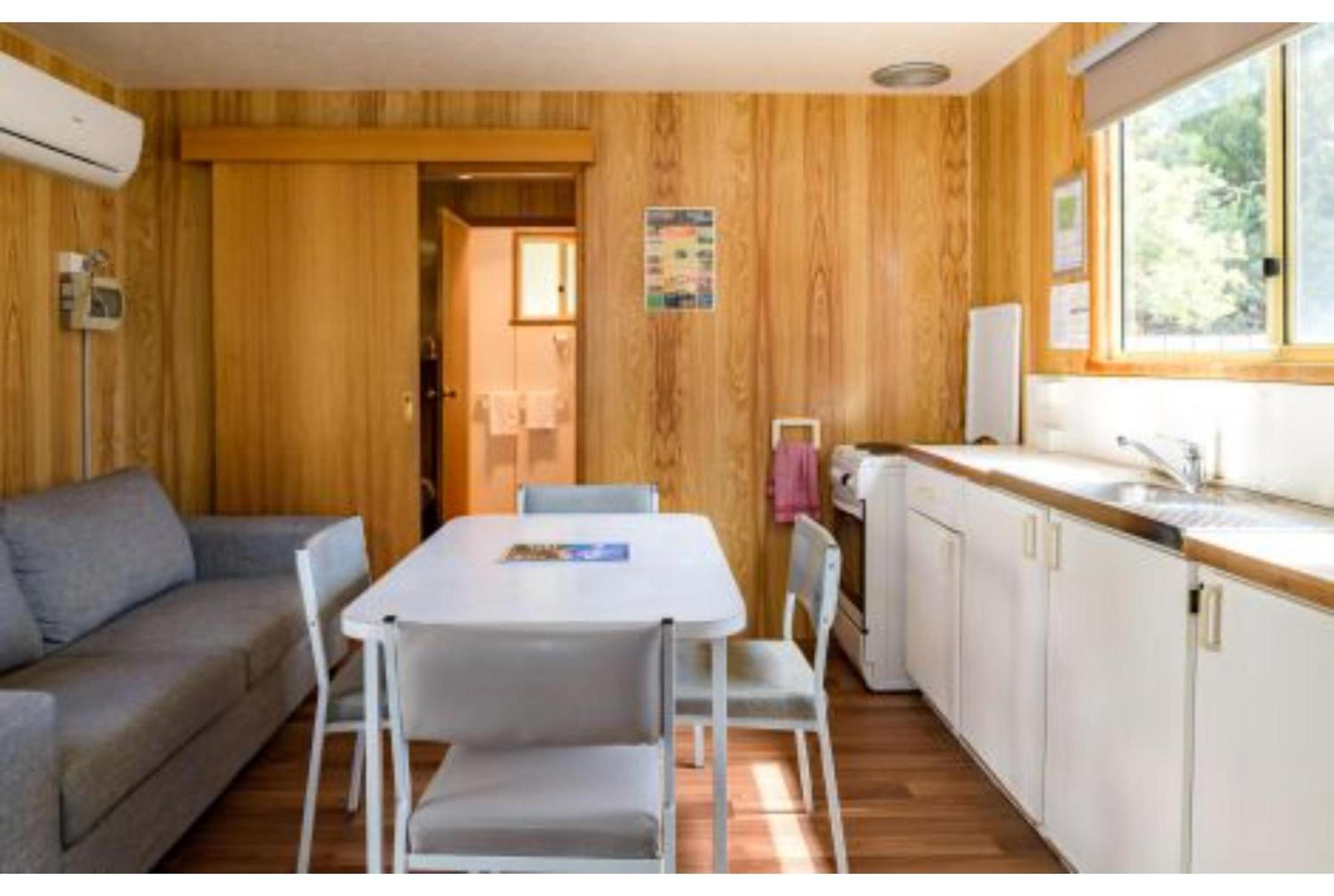 Economy Studio Cabin - Pet Friendly photo 2