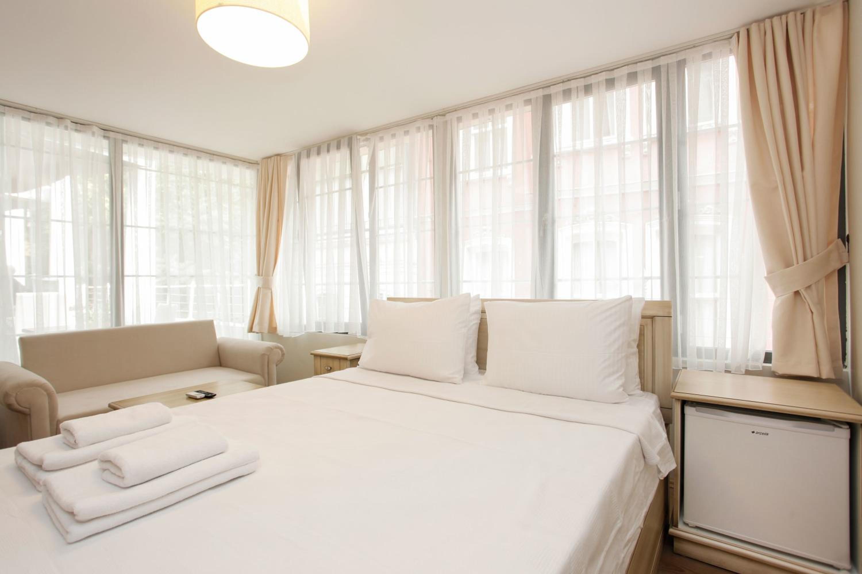 Double Room with Terrace photo 2