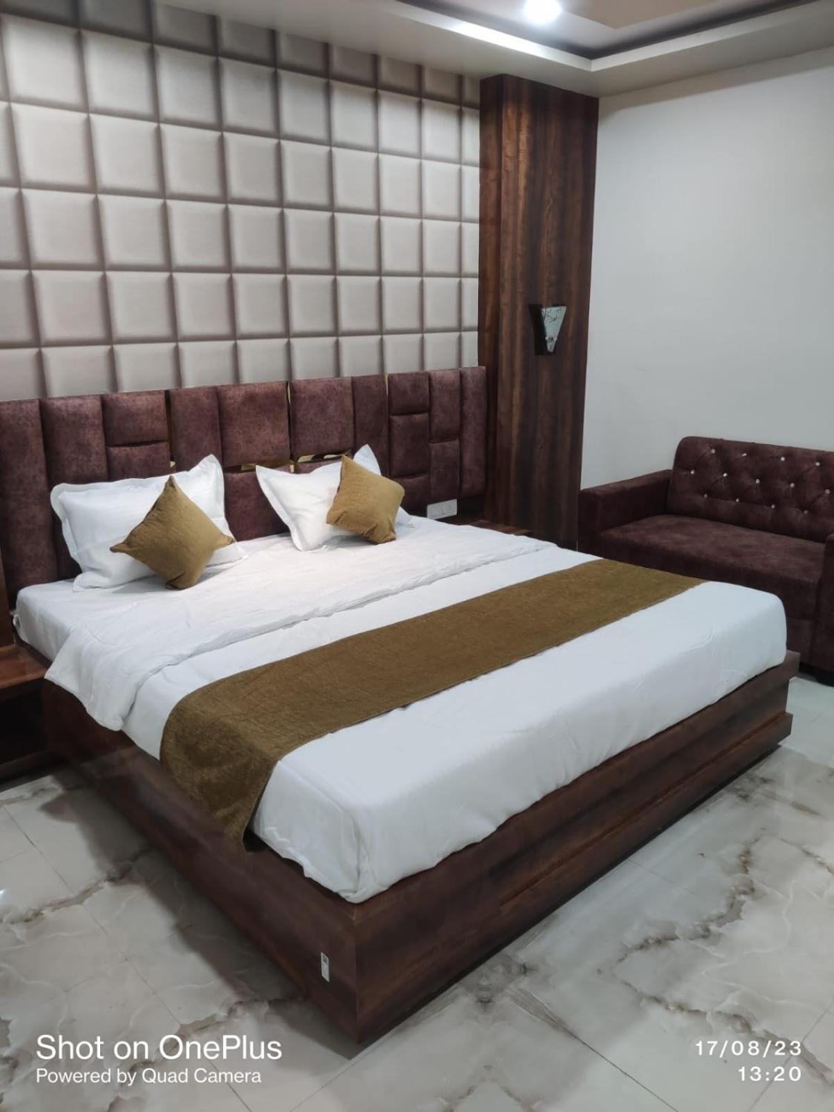 Double Room - Photo 1