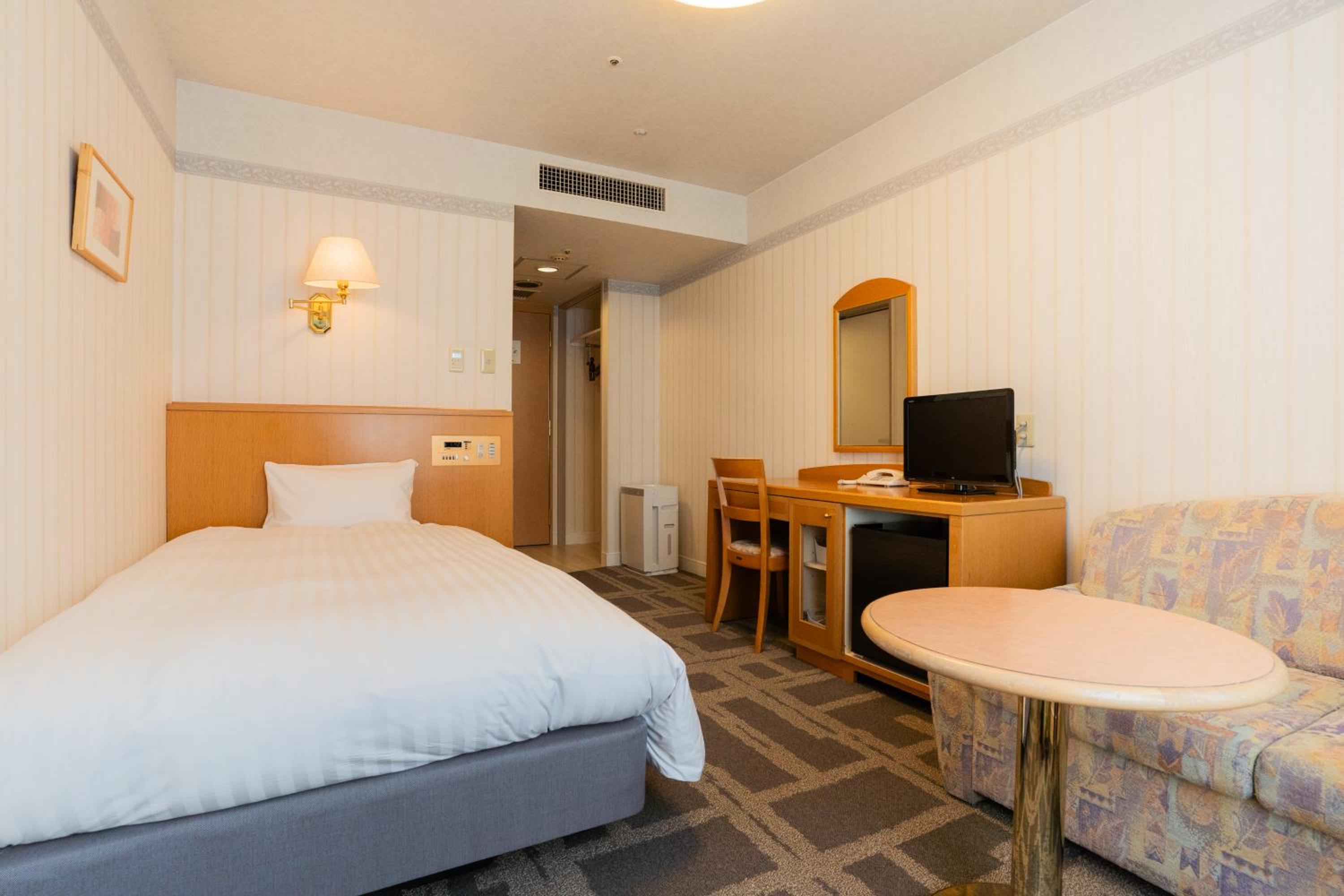 Single Room with Sea View - Non-Smoking photo 2
