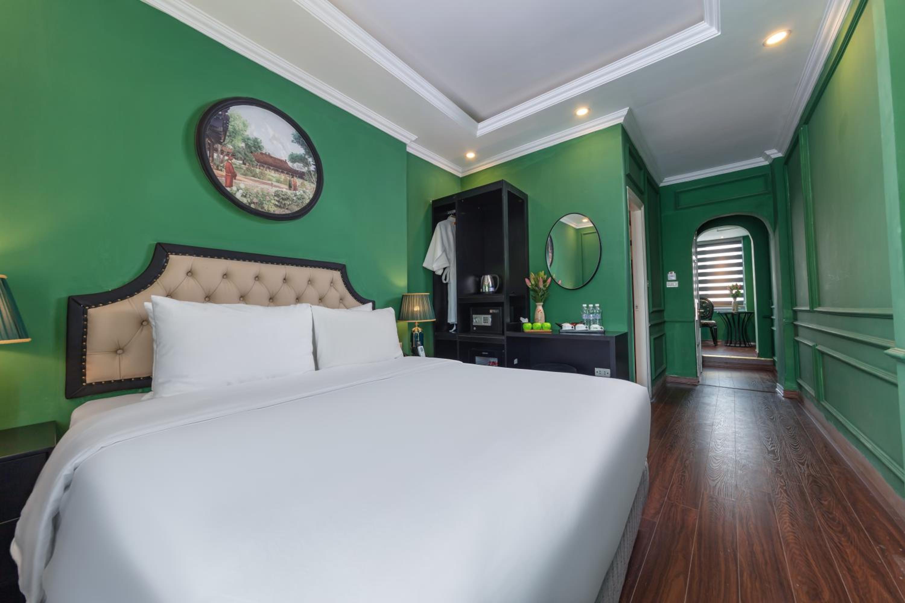 Triple Room with City View