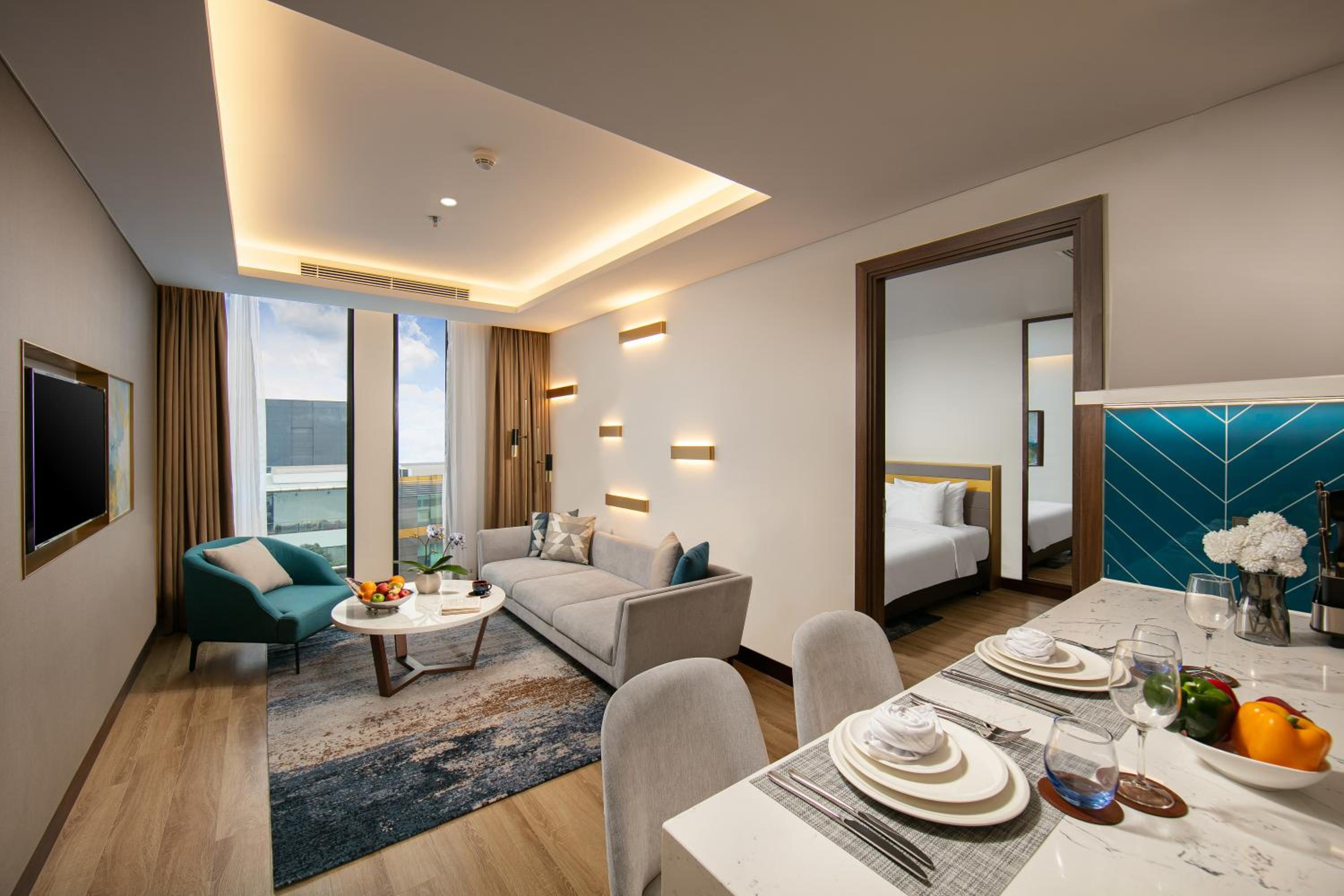 Two-Bedroom Suite thumbnail 5