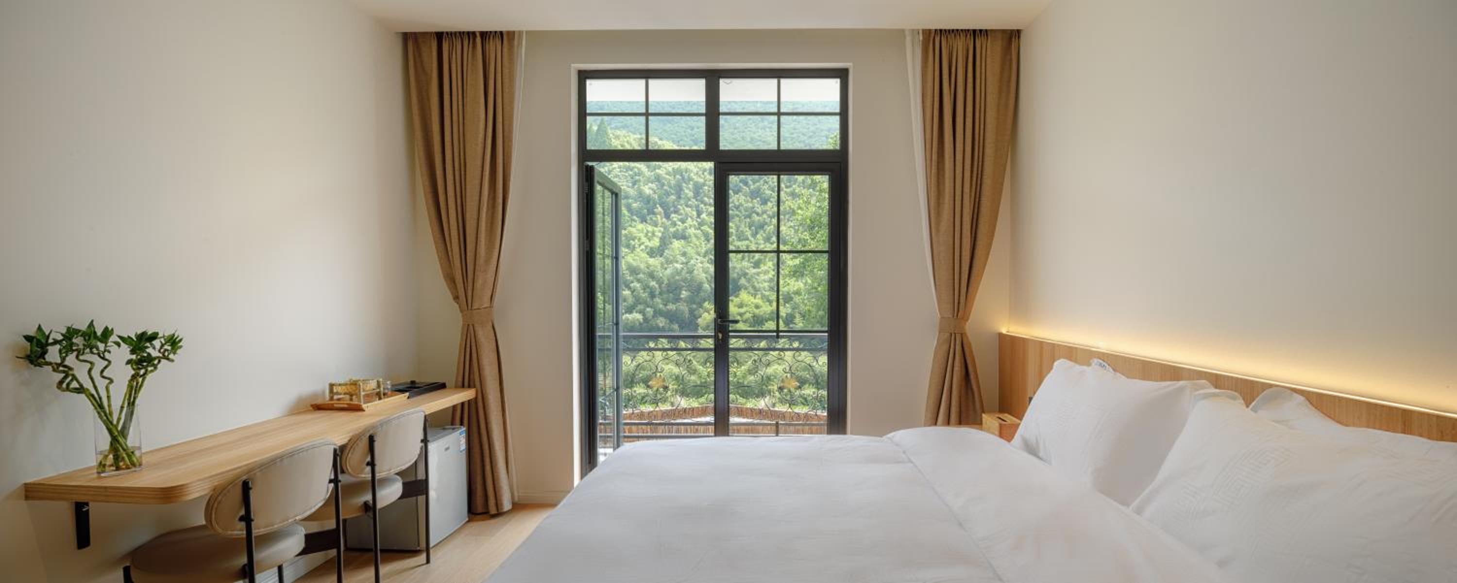Montepulciano King Room with Mountain View